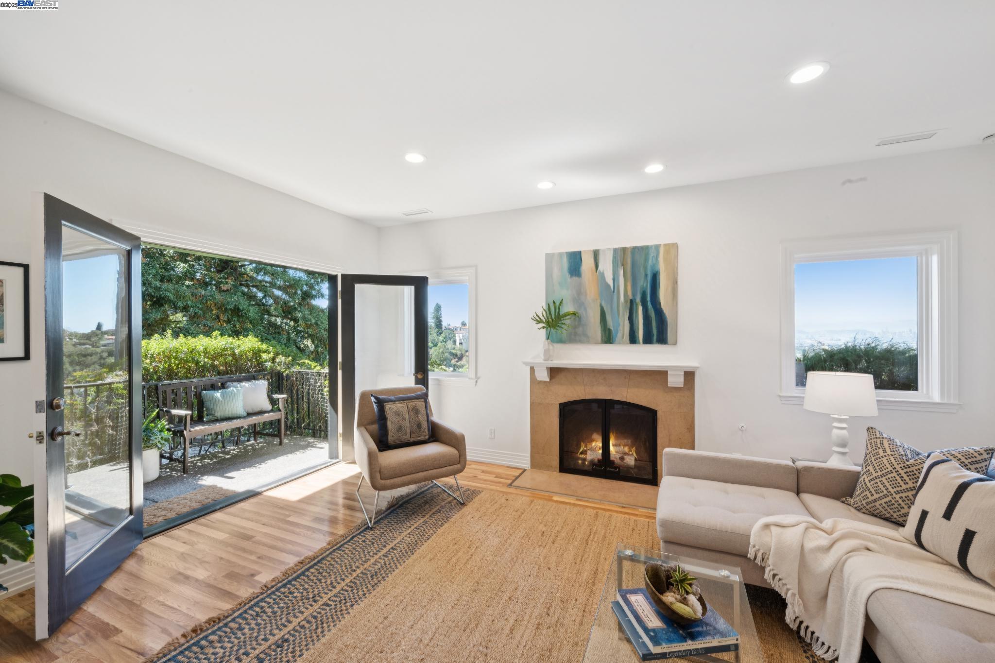 Detail Gallery Image 52 of 60 For 64 Roble Road, Oakland,  CA 94618 - 4 Beds | 4/1 Baths
