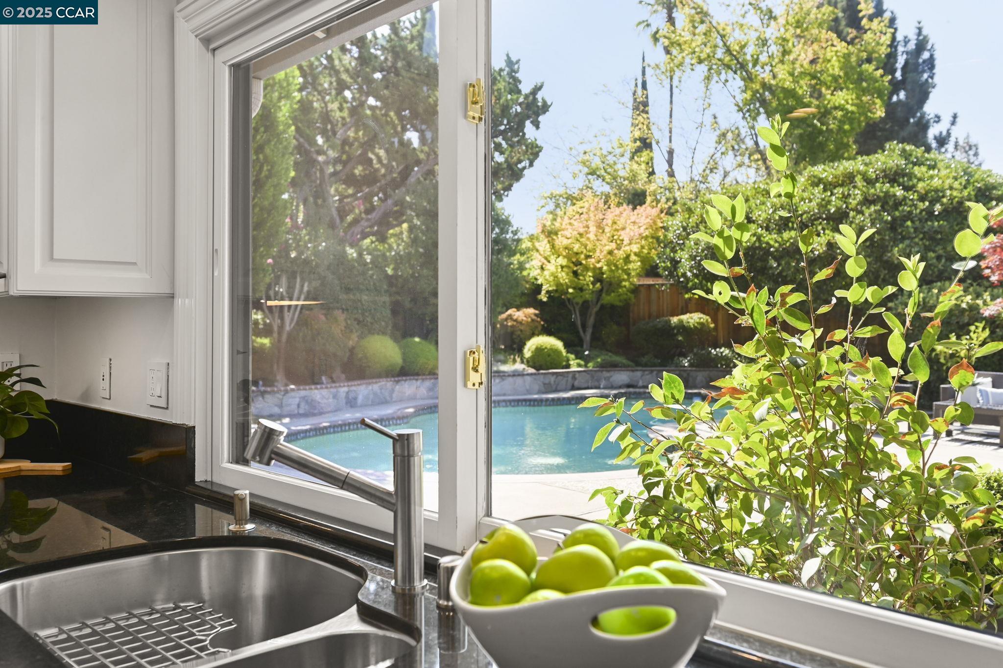 Detail Gallery Image 19 of 57 For 924 Cheyenne Dr, Walnut Creek,  CA 94598 - 4 Beds | 2 Baths