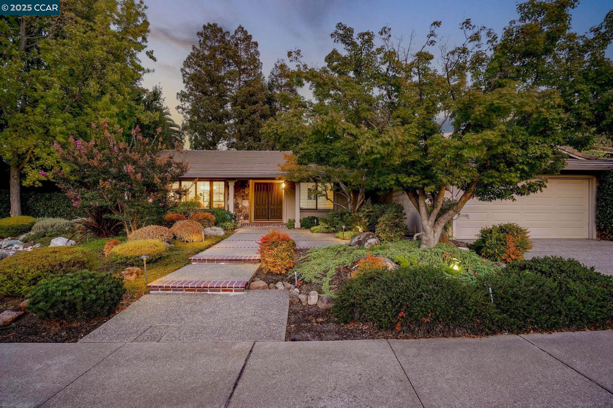 Detail Gallery Image 5 of 57 For 924 Cheyenne Dr, Walnut Creek,  CA 94598 - 4 Beds | 2 Baths