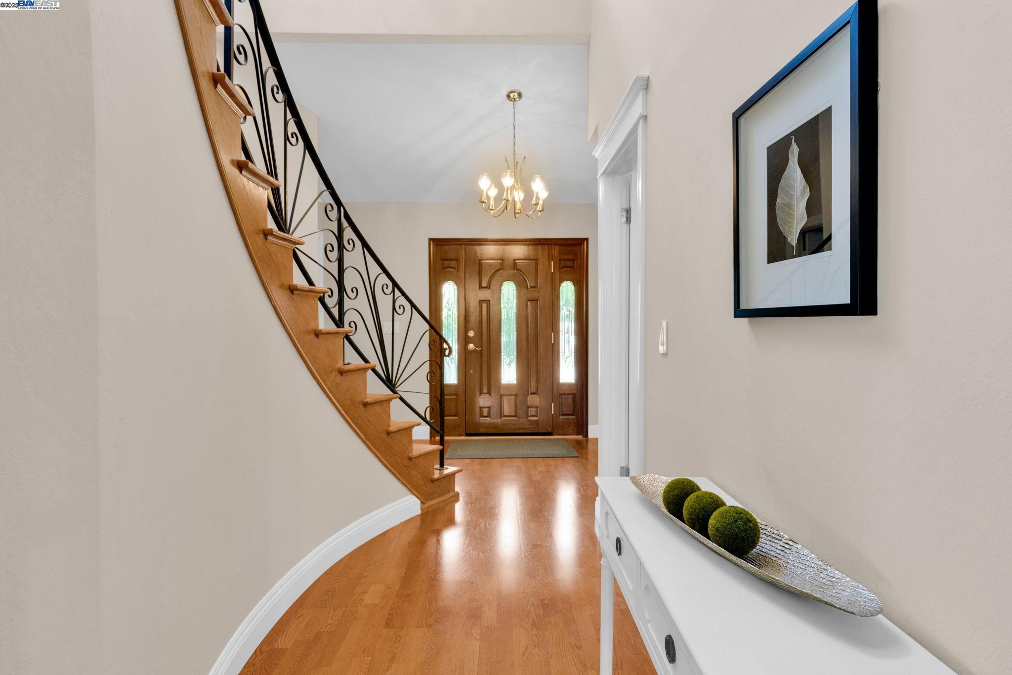 Detail Gallery Image 17 of 53 For 38 Barcelona Pl, Danville,  CA 94526 - 5 Beds | 3 Baths