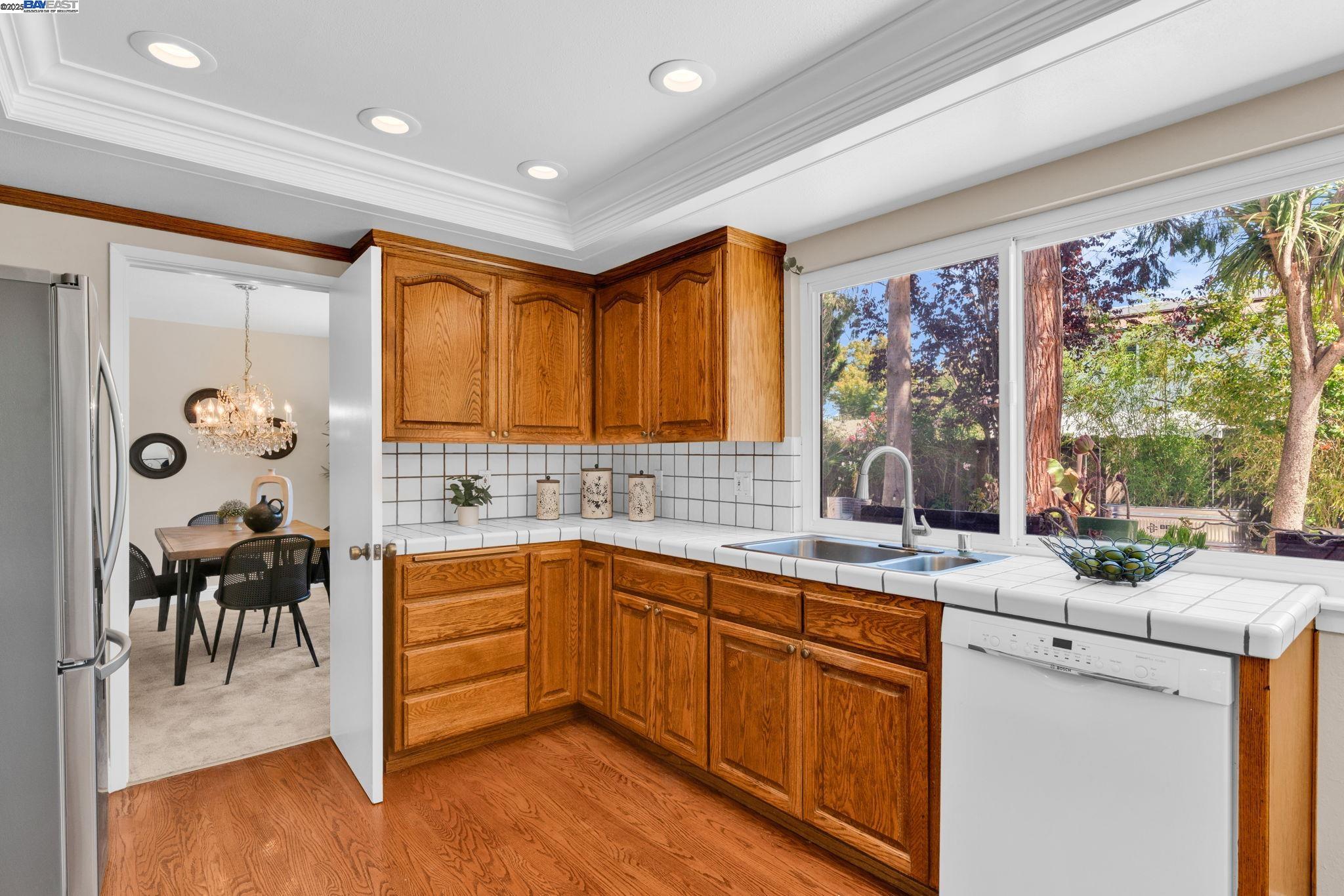 Detail Gallery Image 19 of 53 For 38 Barcelona Pl, Danville,  CA 94526 - 5 Beds | 3 Baths