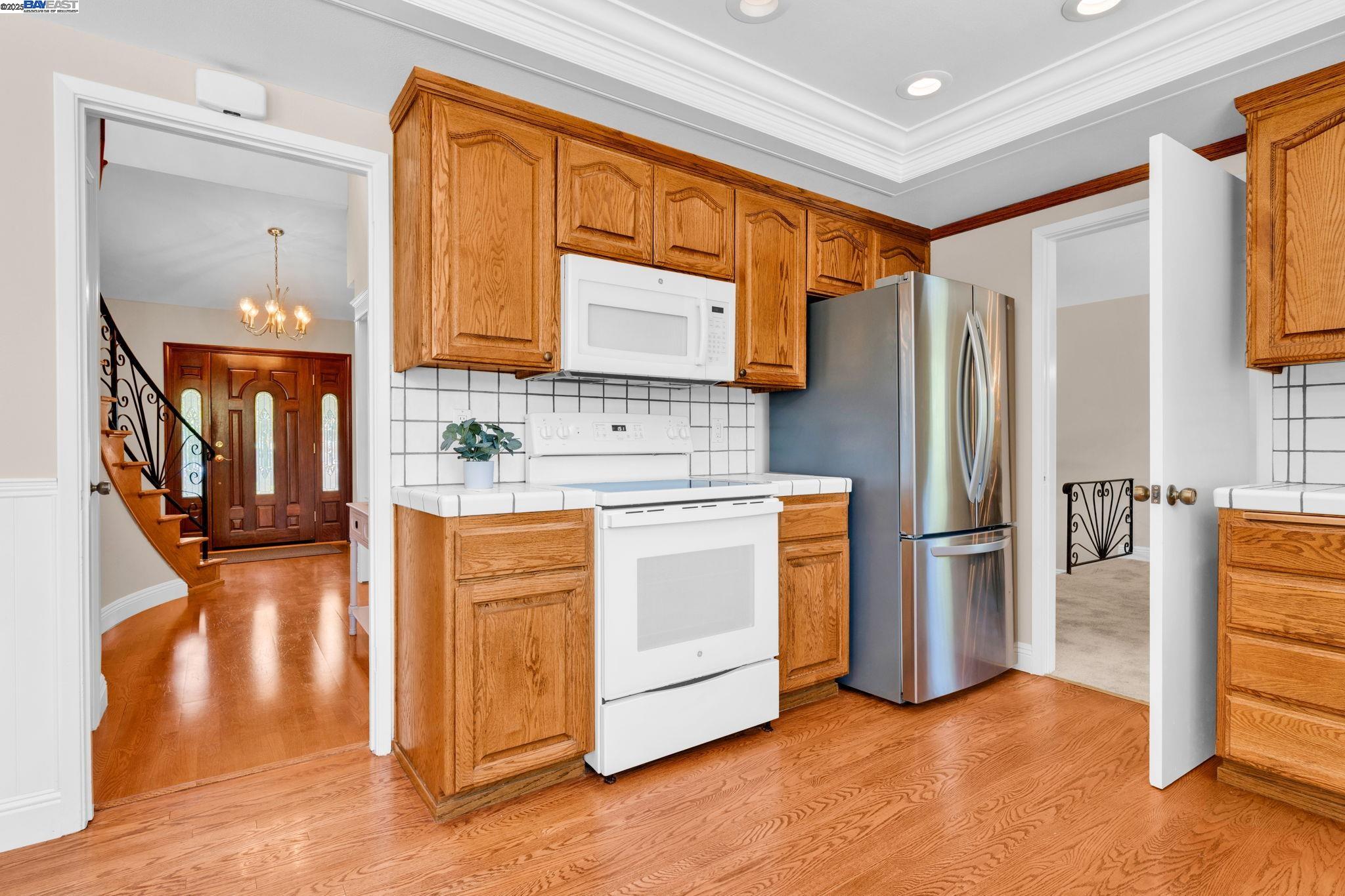 Detail Gallery Image 20 of 53 For 38 Barcelona Pl, Danville,  CA 94526 - 5 Beds | 3 Baths