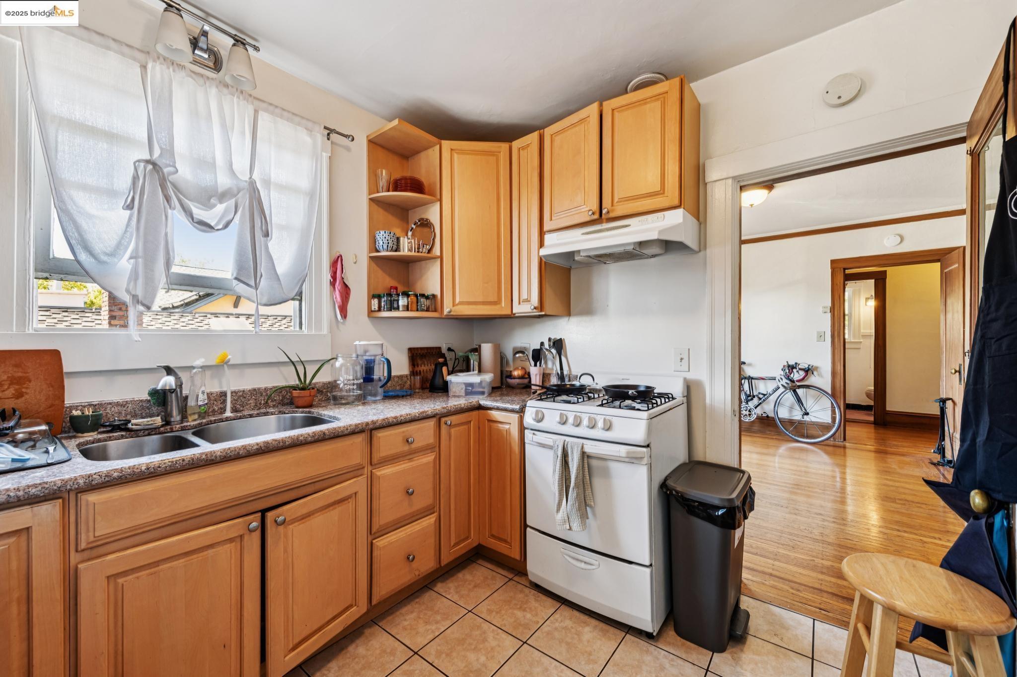 Detail Gallery Image 13 of 41 For 2714 Alcat Ave, Berkeley,  CA 94705 - – Beds | – Baths