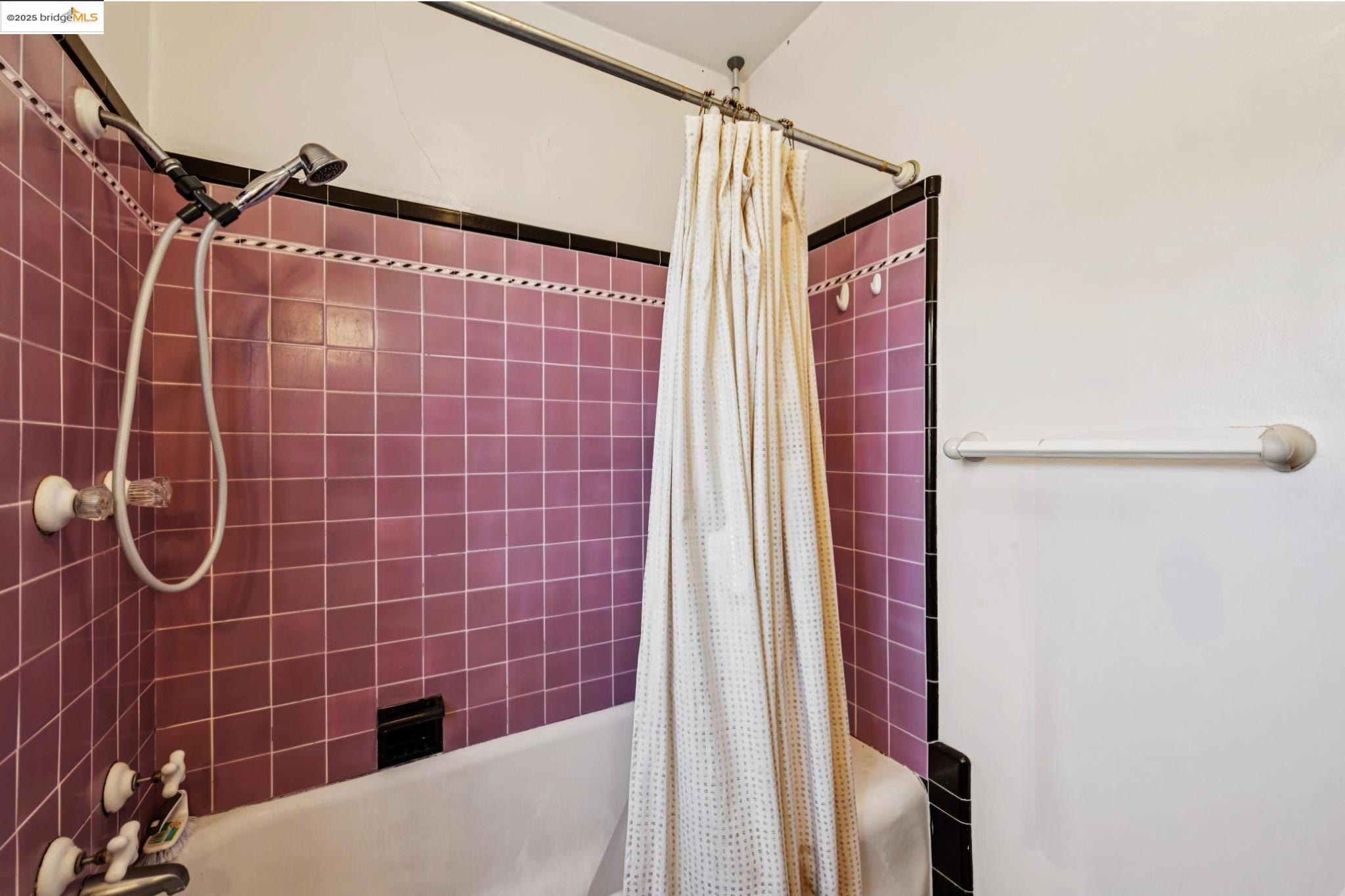 Detail Gallery Image 17 of 41 For 2714 Alcat Ave, Berkeley,  CA 94705 - – Beds | – Baths