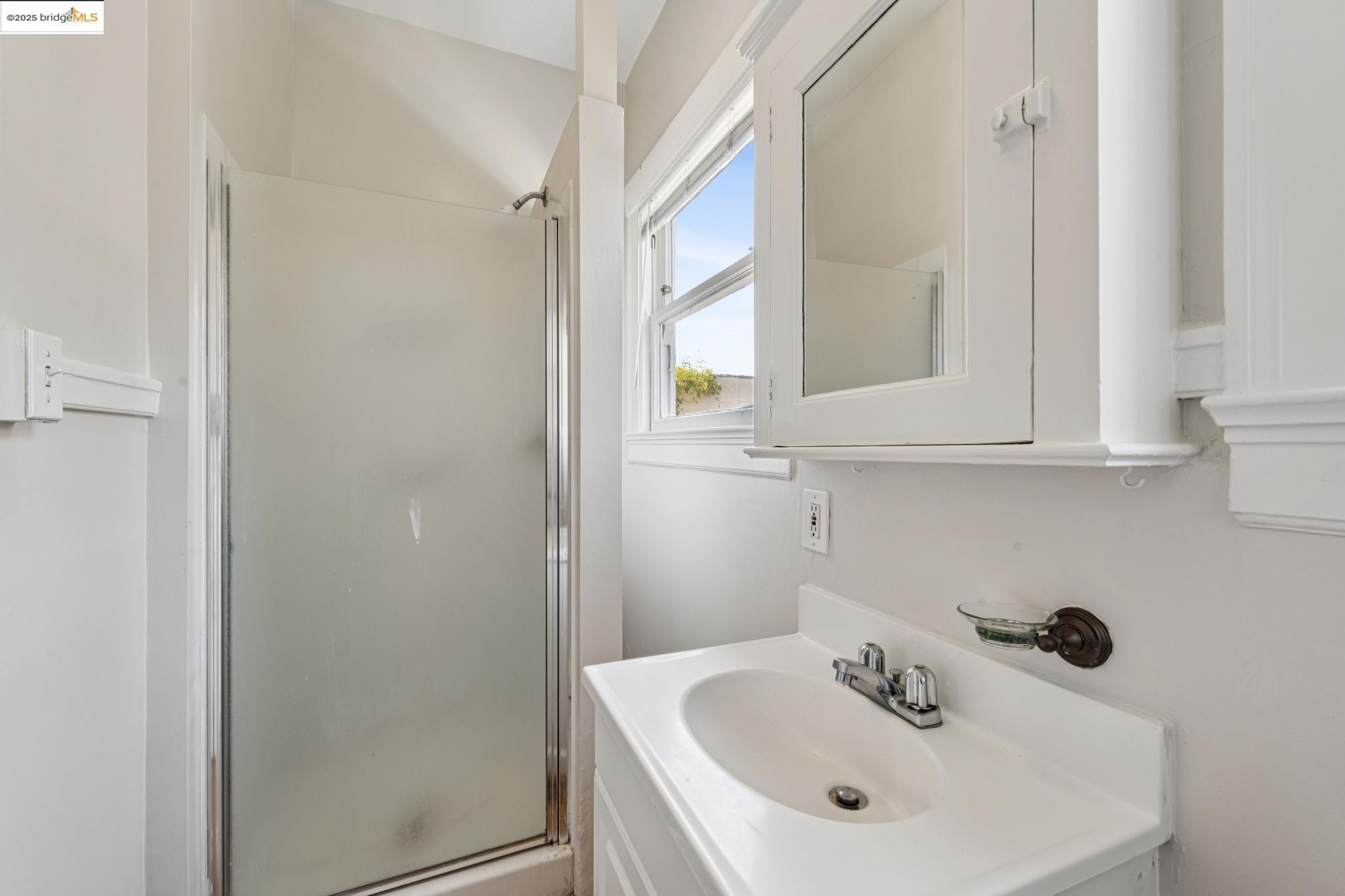 Detail Gallery Image 24 of 41 For 2714 Alcat Ave, Berkeley,  CA 94705 - – Beds | – Baths