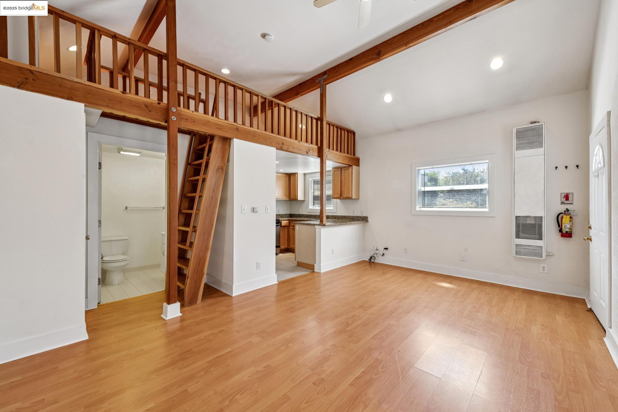 Detail Gallery Image 7 of 41 For 2714 Alcat Ave, Berkeley,  CA 94705 - – Beds | – Baths