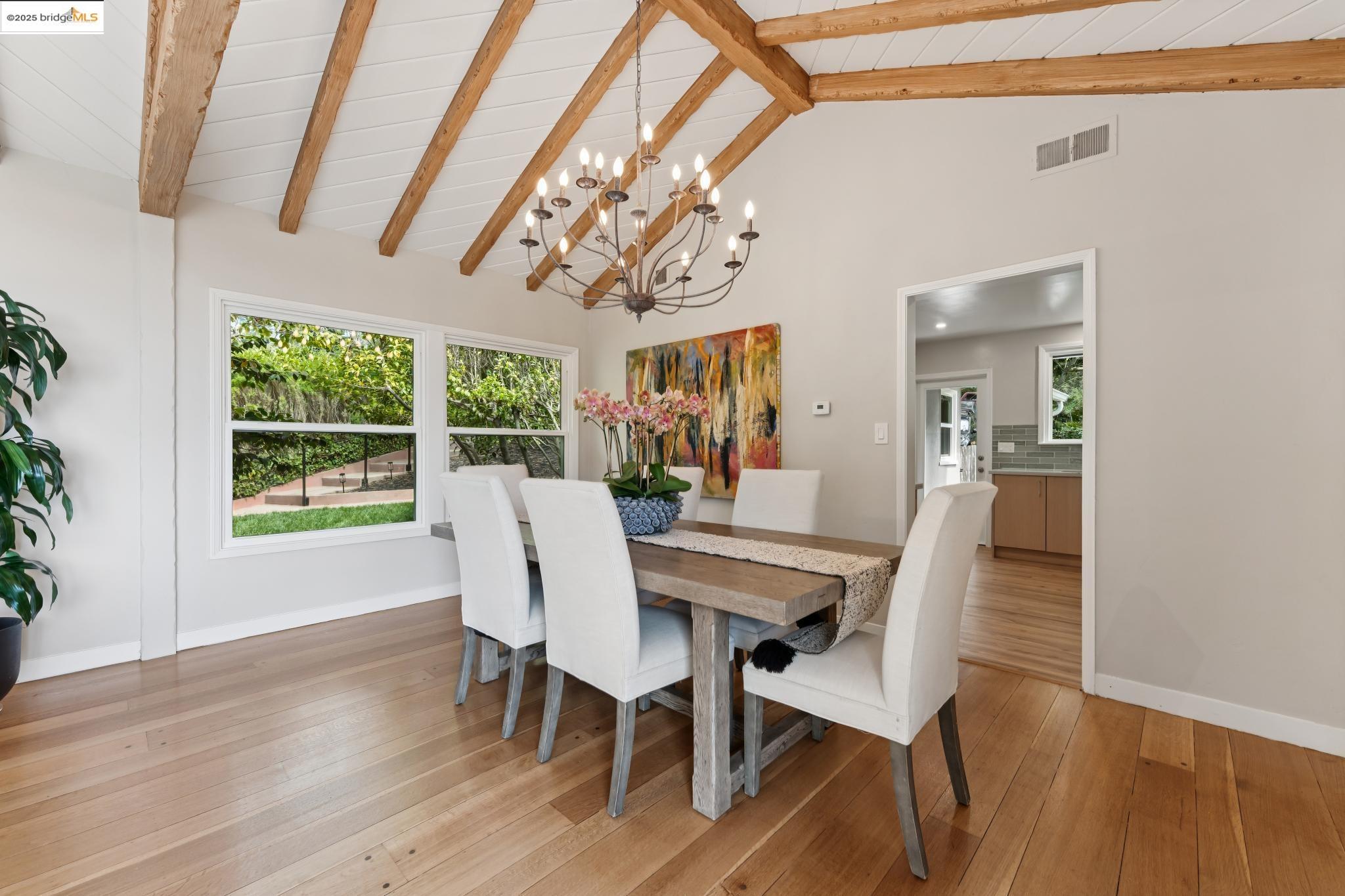 Detail Gallery Image 17 of 60 For 1057 Arlington Blvd, El Cerrito,  CA 94530-2705 - 5 Beds | 3 Baths