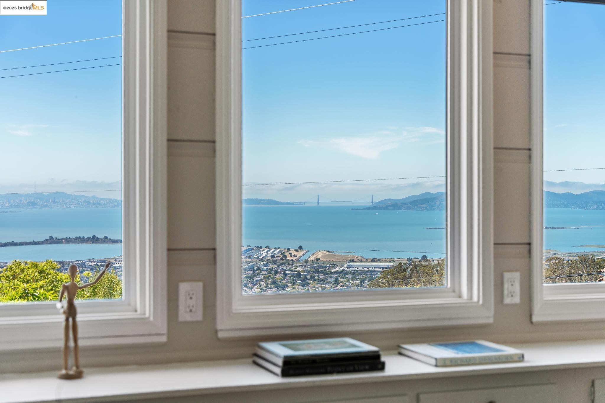 Detail Gallery Image 32 of 60 For 1057 Arlington Blvd, El Cerrito,  CA 94530-2705 - 5 Beds | 3 Baths