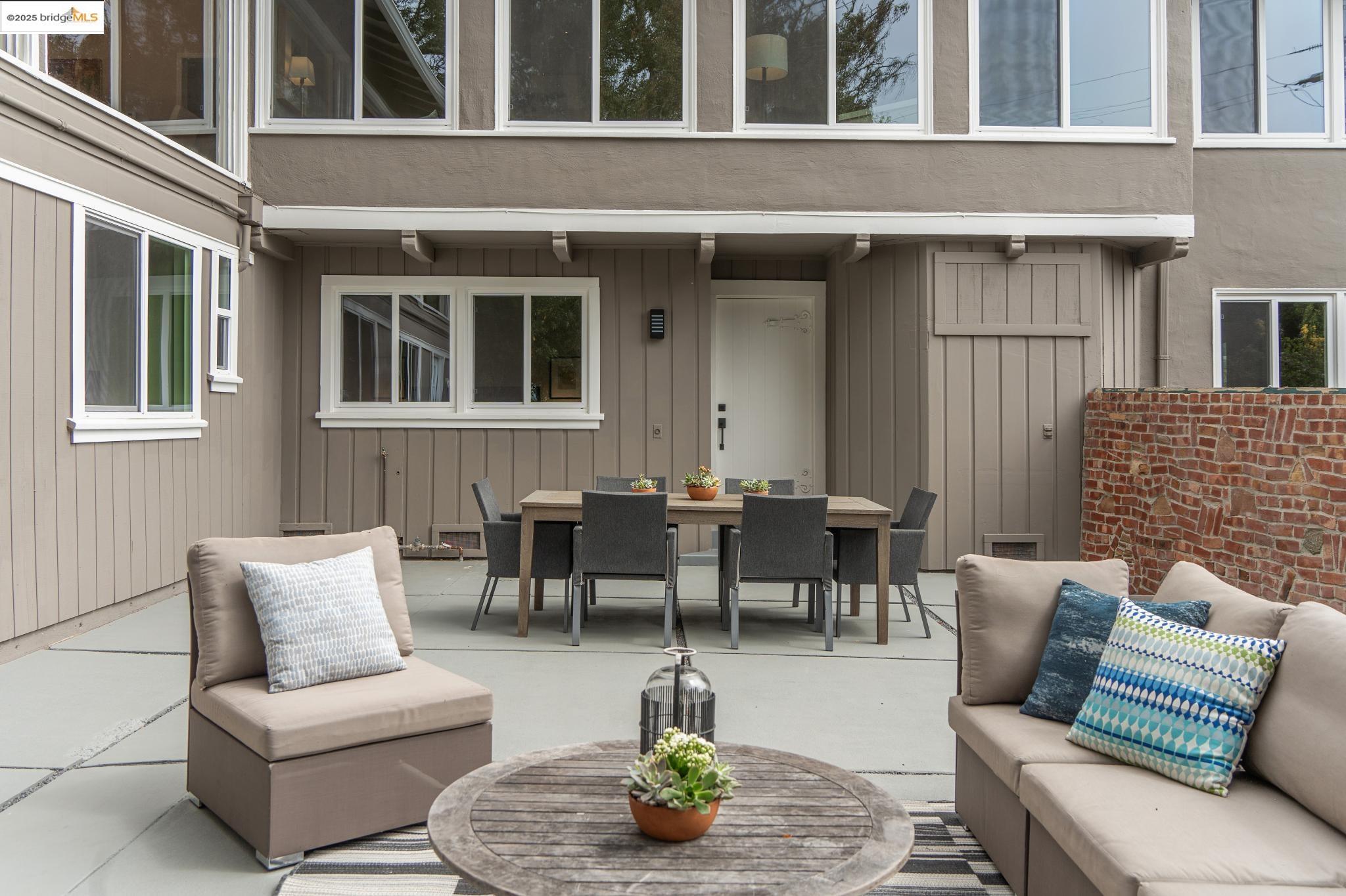 Detail Gallery Image 50 of 60 For 1057 Arlington Blvd, El Cerrito,  CA 94530-2705 - 5 Beds | 3 Baths