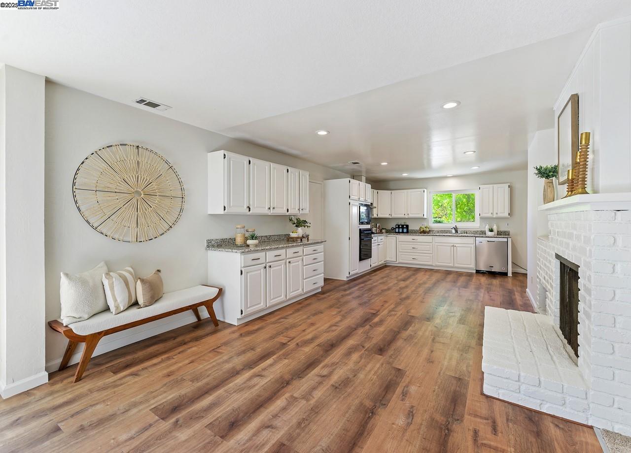 Detail Gallery Image 18 of 43 For 957 Ina Dr, Alamo,  CA 94507 - 4 Beds | 3 Baths