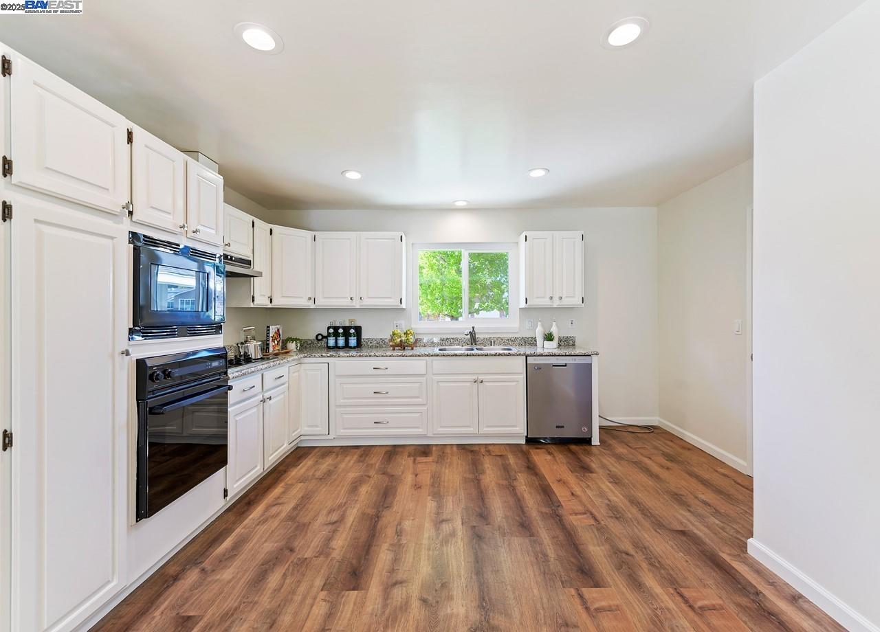 Detail Gallery Image 20 of 43 For 957 Ina Dr, Alamo,  CA 94507 - 4 Beds | 3 Baths