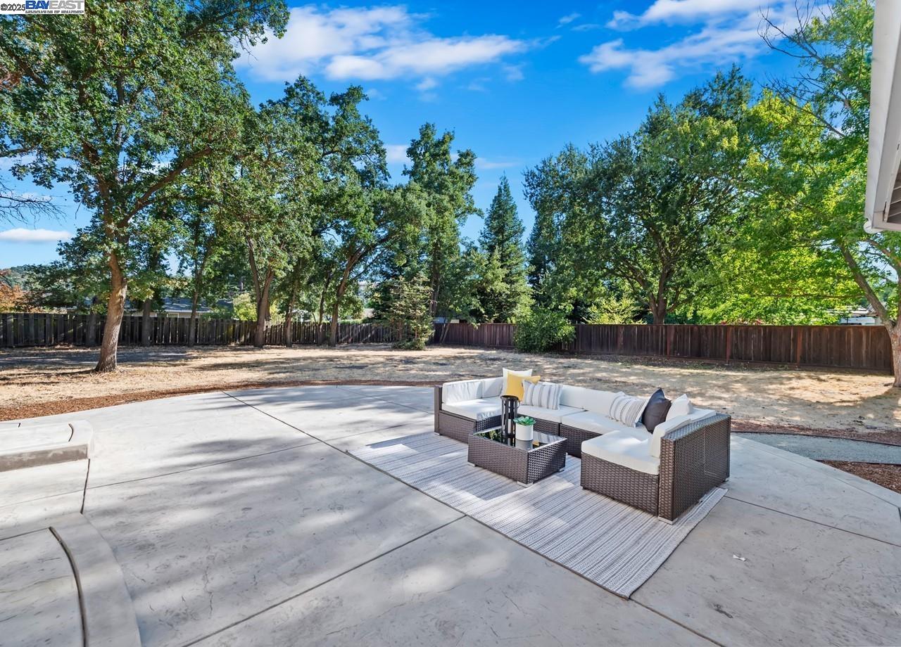 Detail Gallery Image 36 of 43 For 957 Ina Dr, Alamo,  CA 94507 - 4 Beds | 3 Baths