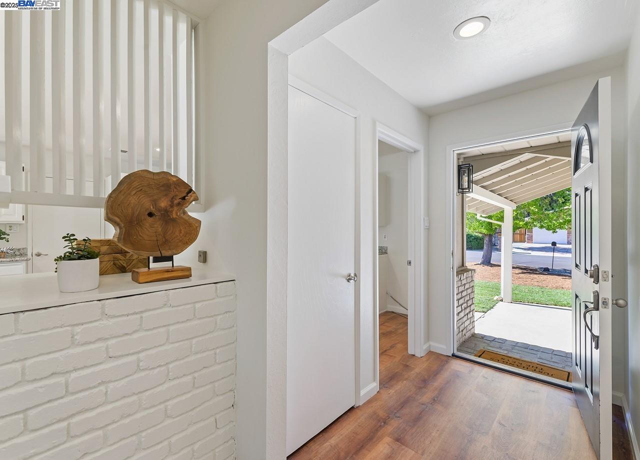 Detail Gallery Image 5 of 43 For 957 Ina Dr, Alamo,  CA 94507 - 4 Beds | 3 Baths