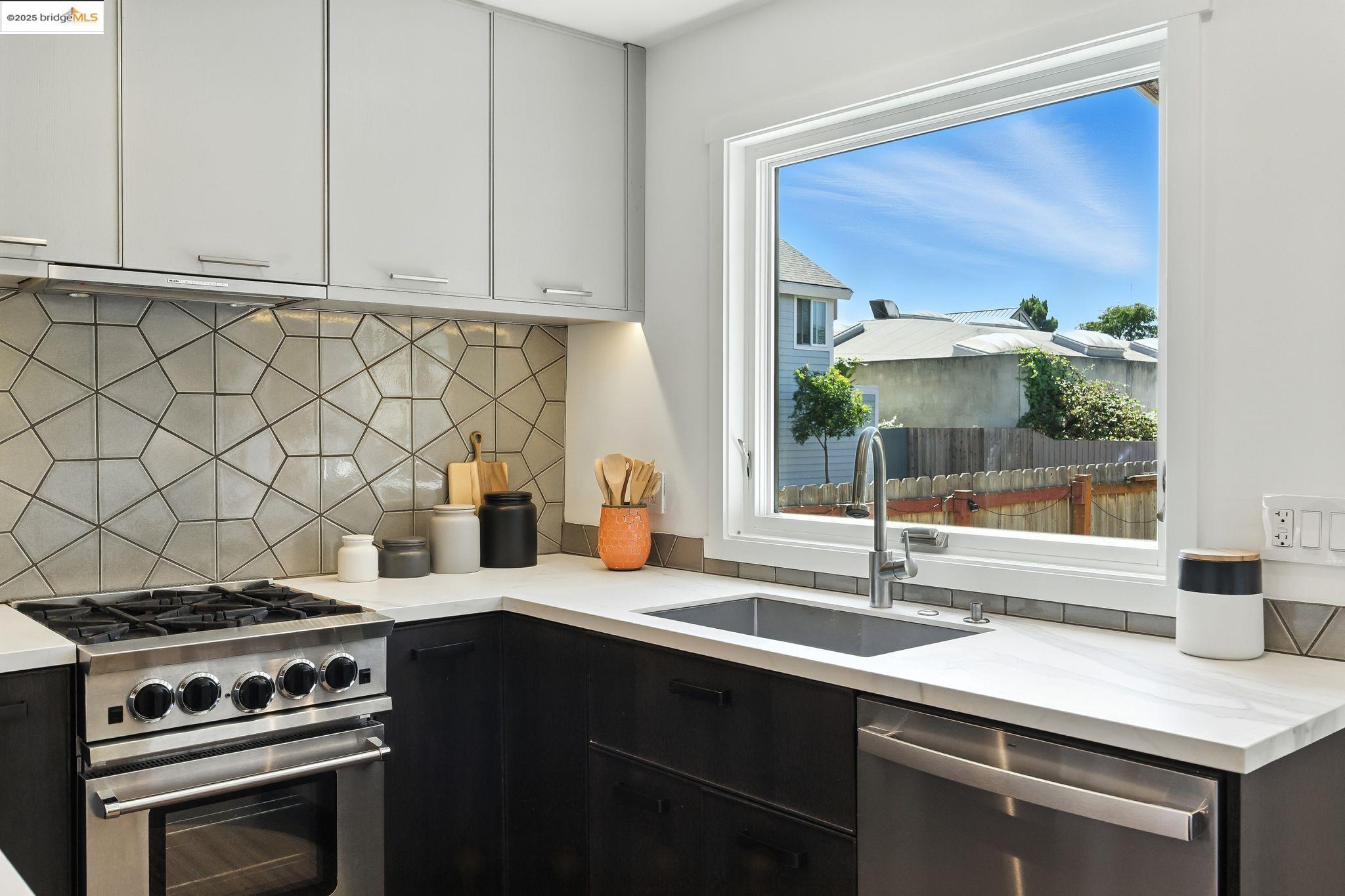 Detail Gallery Image 19 of 46 For 1814 Sixth Street, Berkeley,  CA 94710 - 1 Beds | 1 Baths