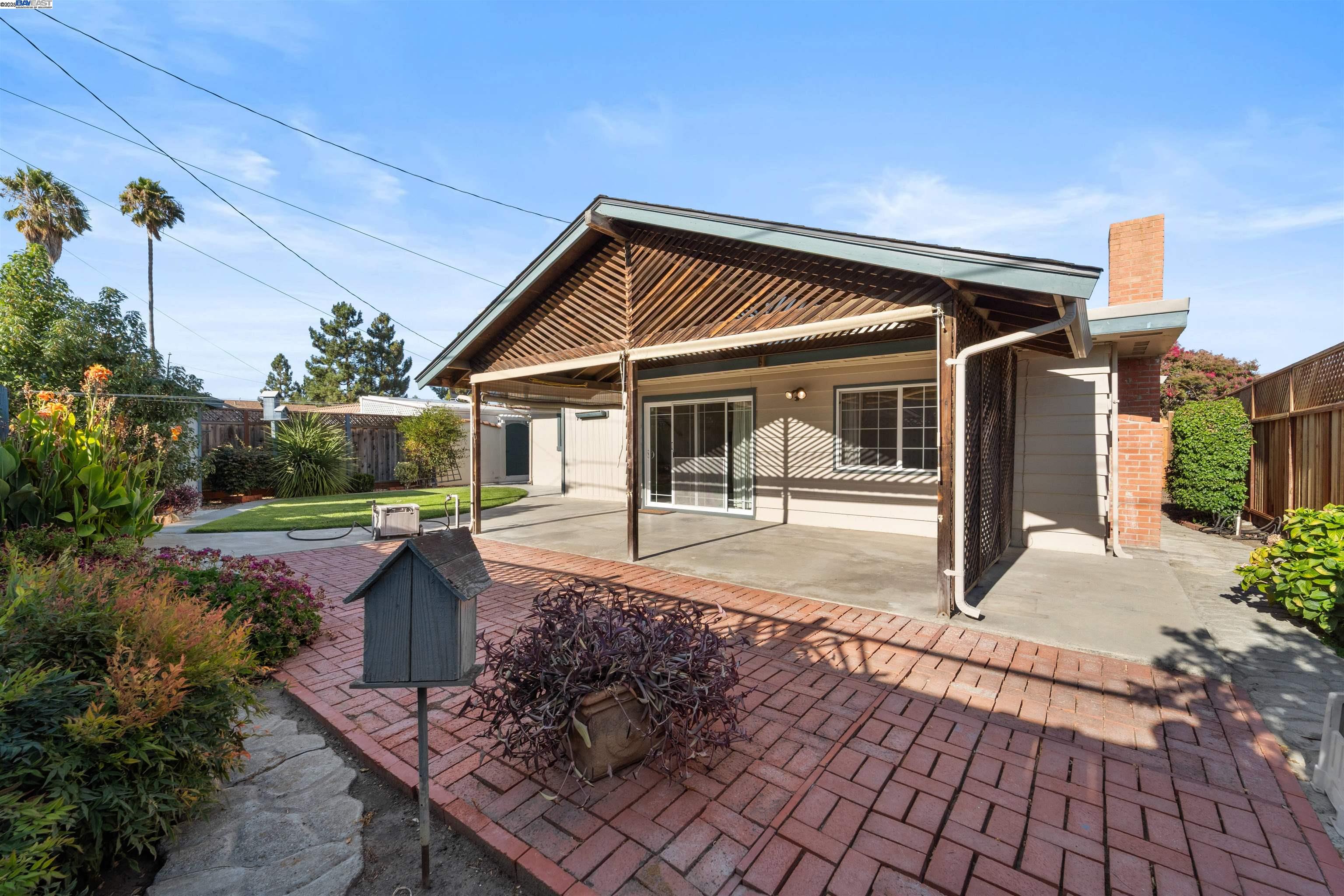 Detail Gallery Image 24 of 27 For 42747 Wixon Dr, Fremont,  CA 94538 - 5 Beds | 2 Baths