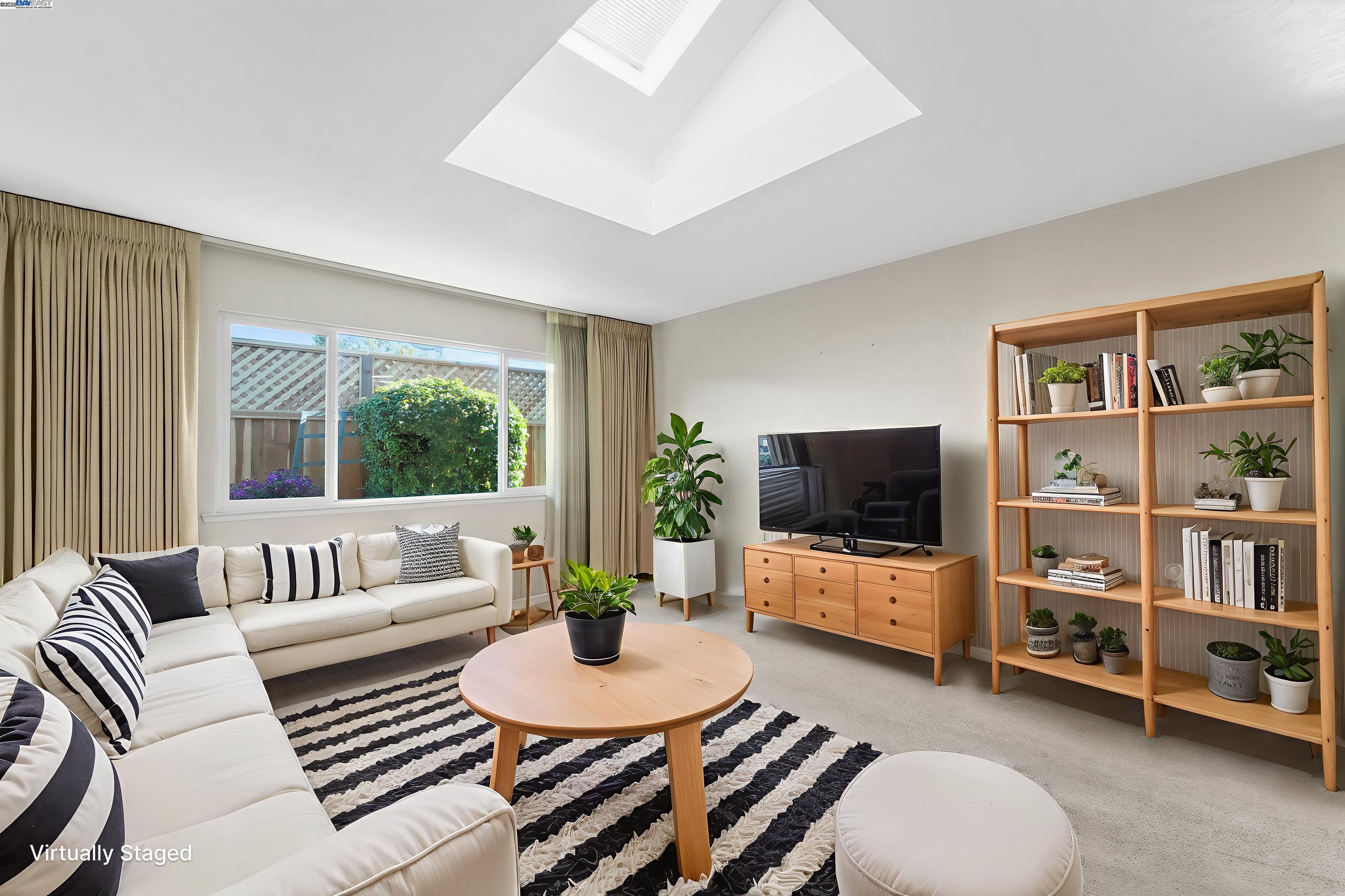 Detail Gallery Image 8 of 27 For 42747 Wixon Dr, Fremont,  CA 94538 - 5 Beds | 2 Baths