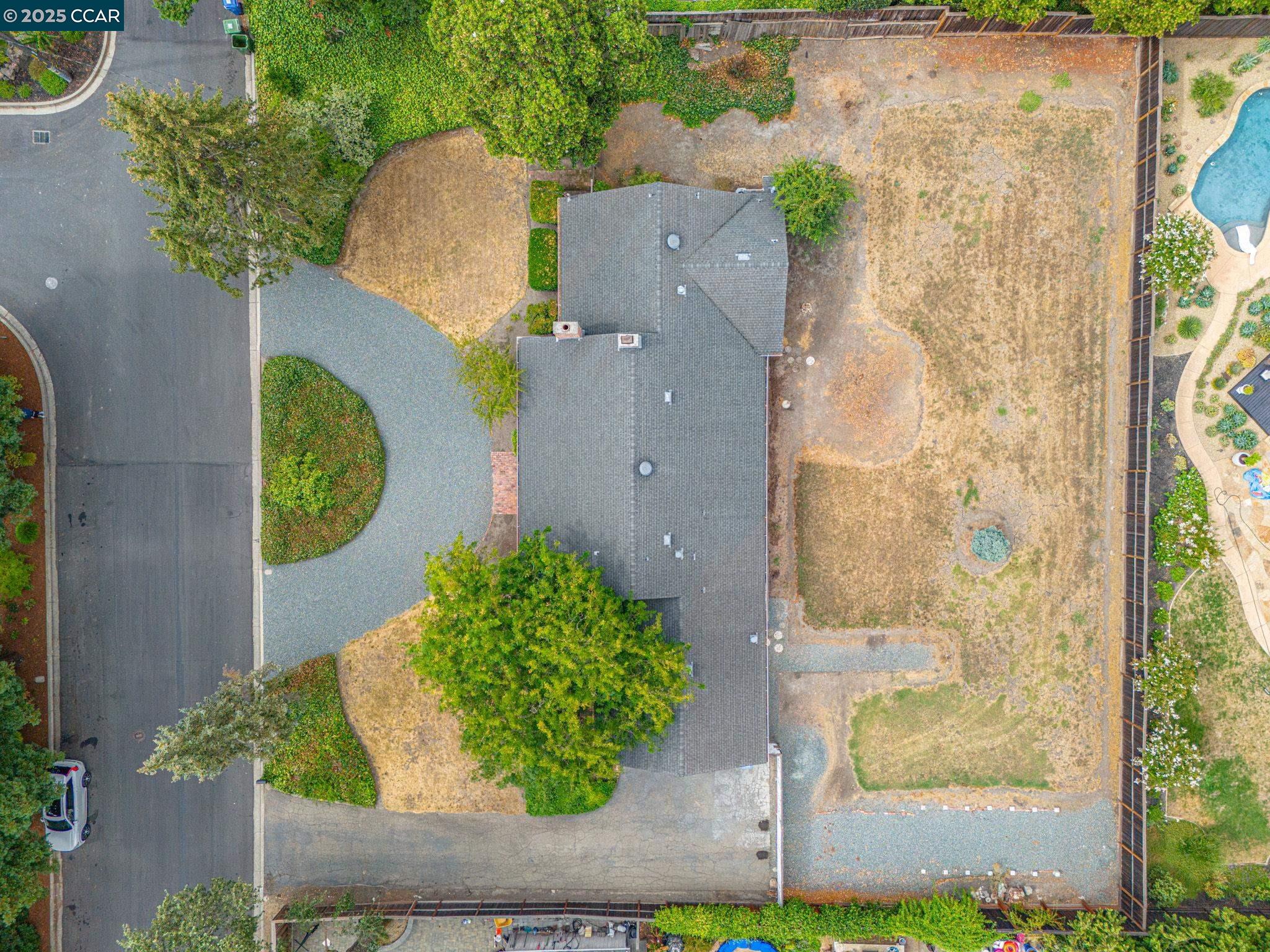 Detail Gallery Image 4 of 20 For 1570 Las Trampas, Alamo,  CA 94507 - 3 Beds | 2/1 Baths