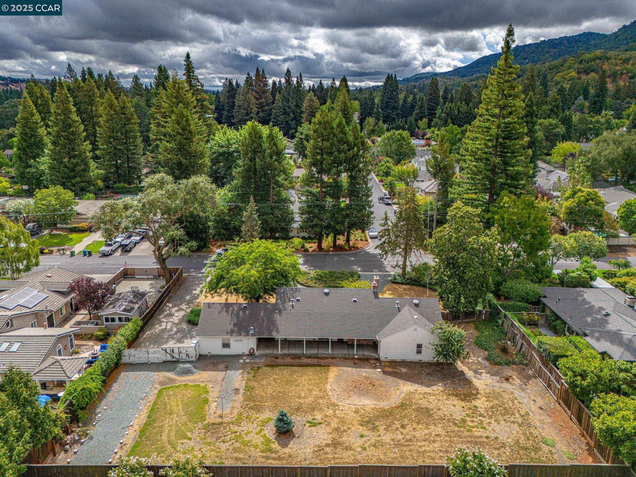 Detail Gallery Image 5 of 20 For 1570 Las Trampas, Alamo,  CA 94507 - 3 Beds | 2/1 Baths