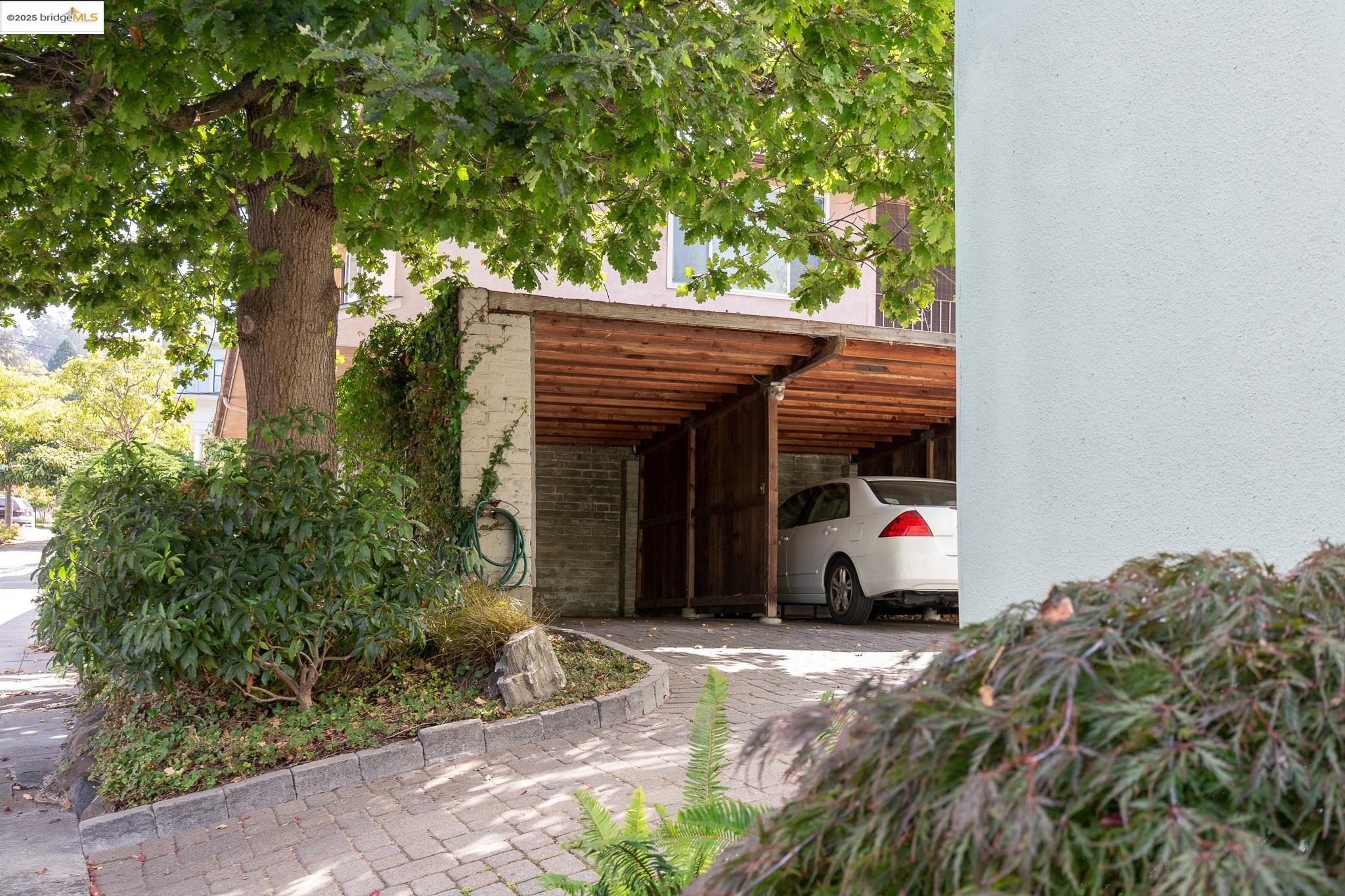 Detail Gallery Image 28 of 29 For 1501 Oxford St #1,  Berkeley,  CA 94709 - 1 Beds | 1 Baths