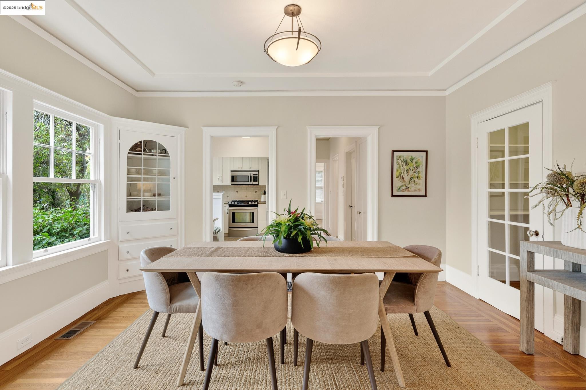 Detail Gallery Image 7 of 29 For 1501 Oxford St #1,  Berkeley,  CA 94709 - 1 Beds | 1 Baths