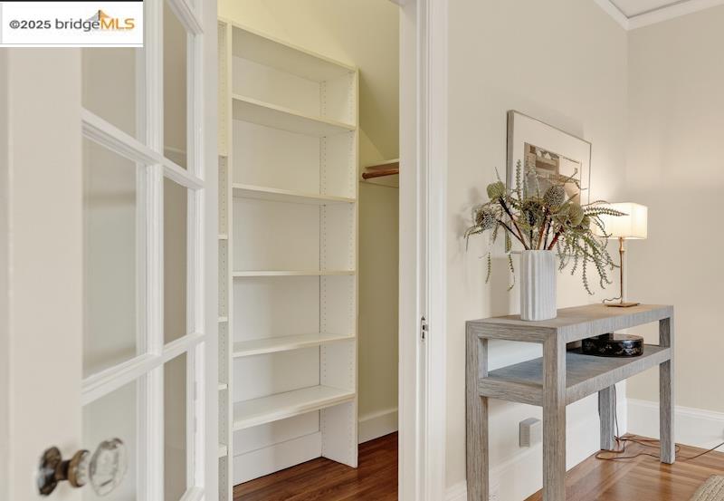 Detail Gallery Image 9 of 29 For 1501 Oxford St #1,  Berkeley,  CA 94709 - 1 Beds | 1 Baths