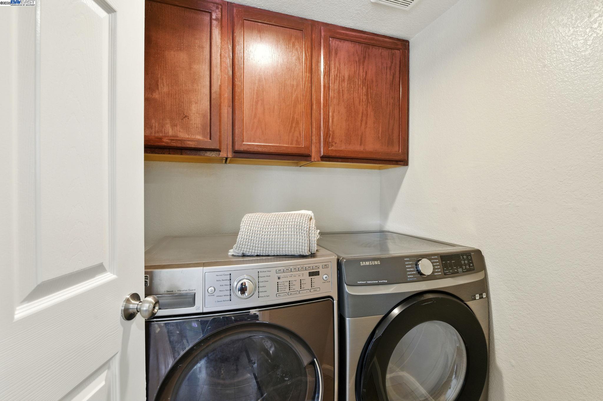 Detail Gallery Image 15 of 39 For 3672 Sun Maiden Way, Antelope,  CA 95843 - 3 Beds | 2/1 Baths