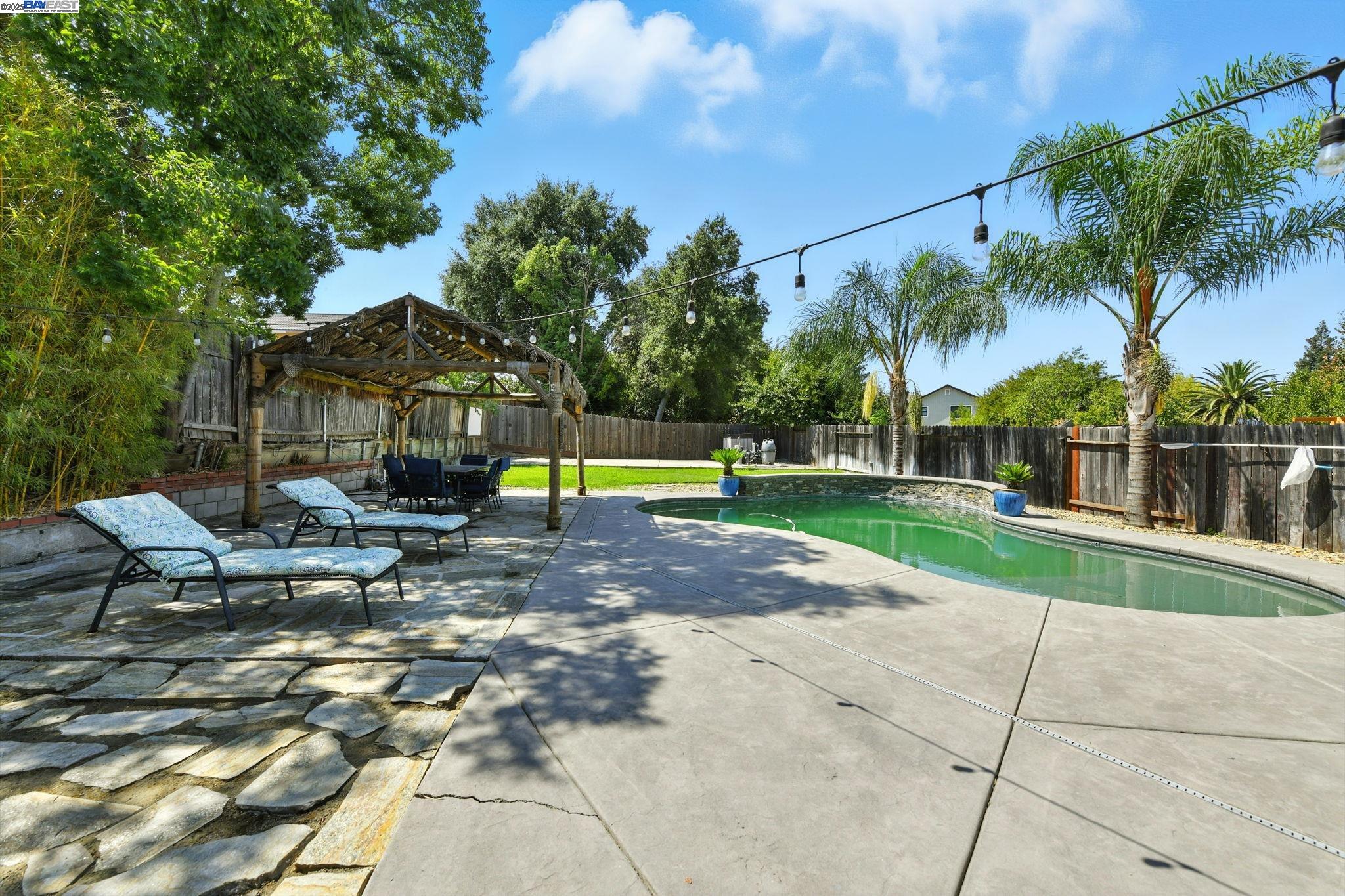 Detail Gallery Image 31 of 39 For 3672 Sun Maiden Way, Antelope,  CA 95843 - 3 Beds | 2/1 Baths