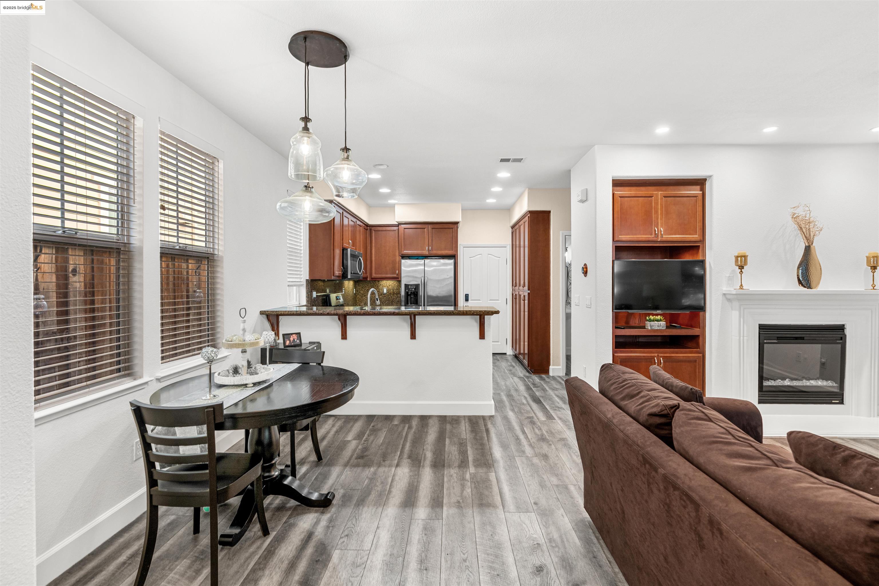 Photo #4: 41110156 Listing 