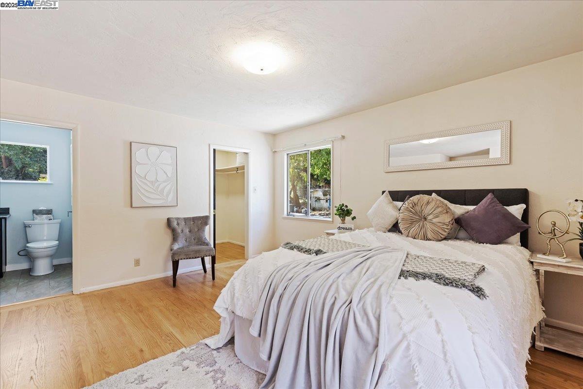 Detail Gallery Image 19 of 36 For 30261 Palomares Rd, Castro Valley,  CA 94552 - 6 Beds | 4 Baths