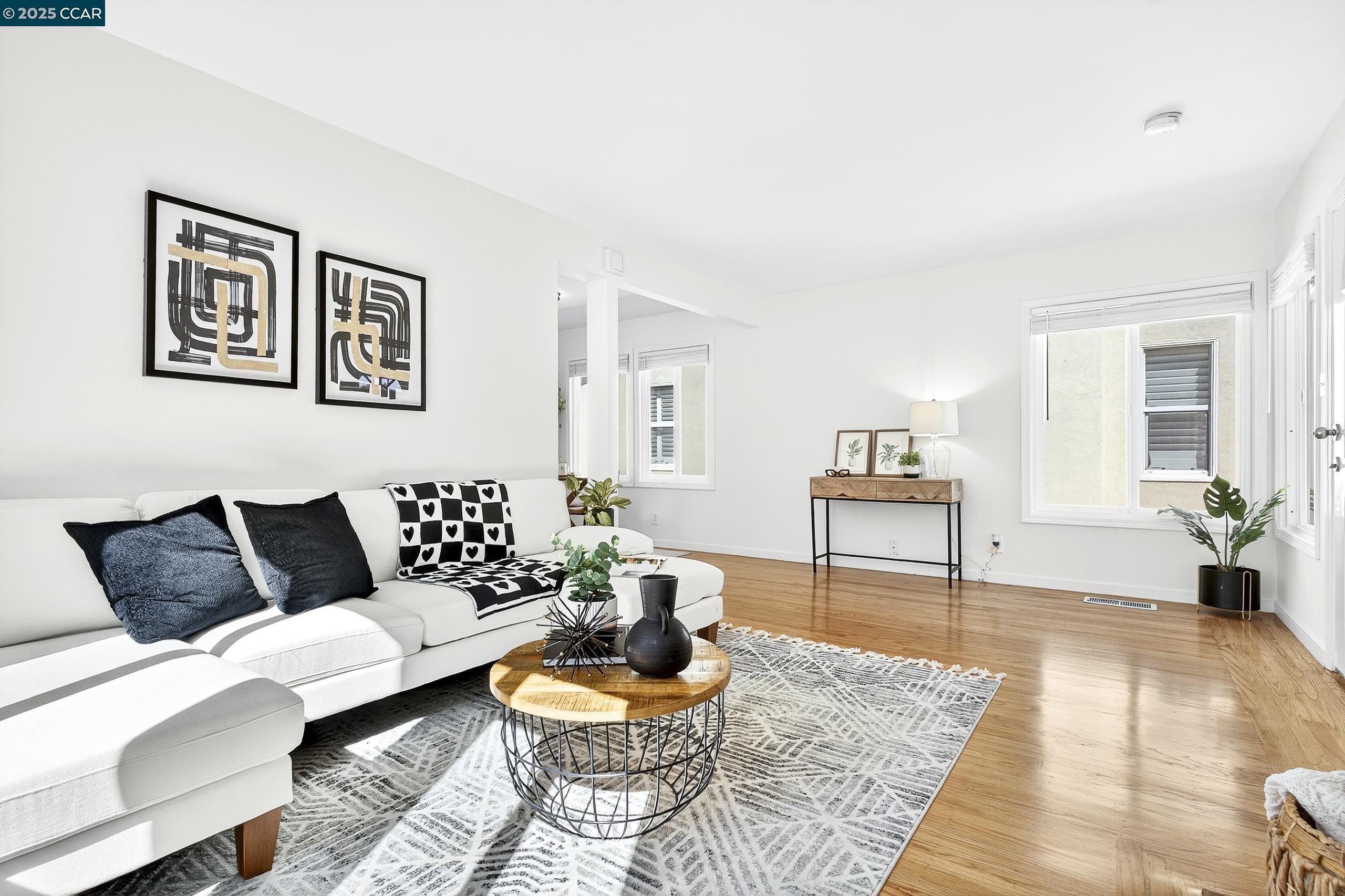 Detail Gallery Image 11 of 40 For 2351 Brooks Ave, Richmond,  CA 94804 - 2 Beds | 1 Baths