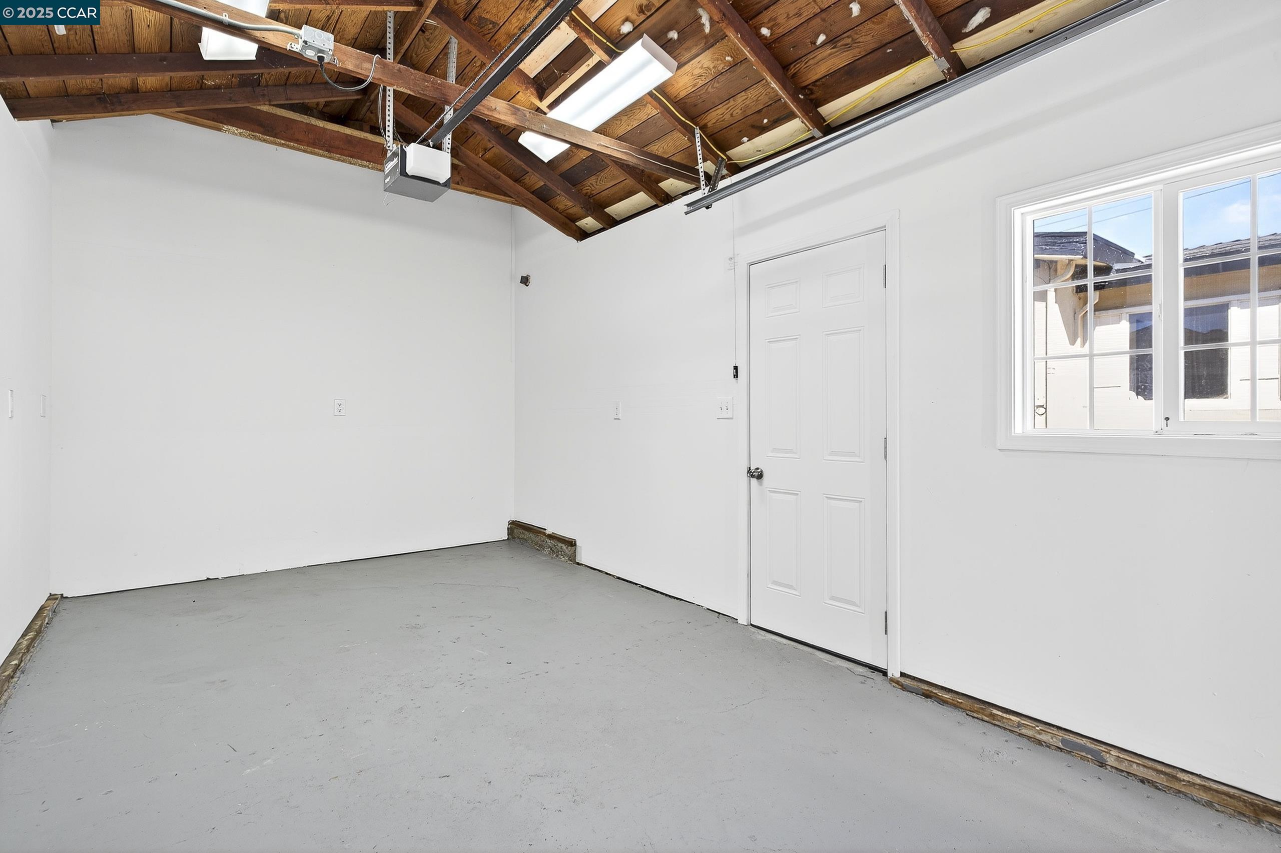 Detail Gallery Image 35 of 40 For 2351 Brooks Ave, Richmond,  CA 94804 - 2 Beds | 1 Baths