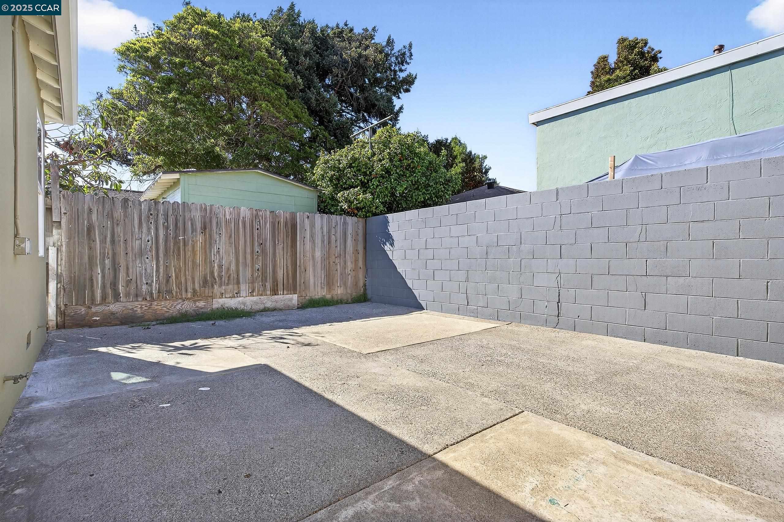 Detail Gallery Image 39 of 40 For 2351 Brooks Ave, Richmond,  CA 94804 - 2 Beds | 1 Baths