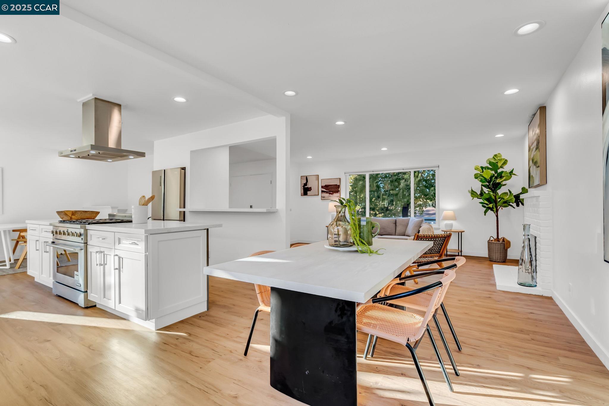 Detail Gallery Image 13 of 48 For 20 Mt Tamalpais Pl, Clayton,  CA 94517 - 4 Beds | 2/1 Baths