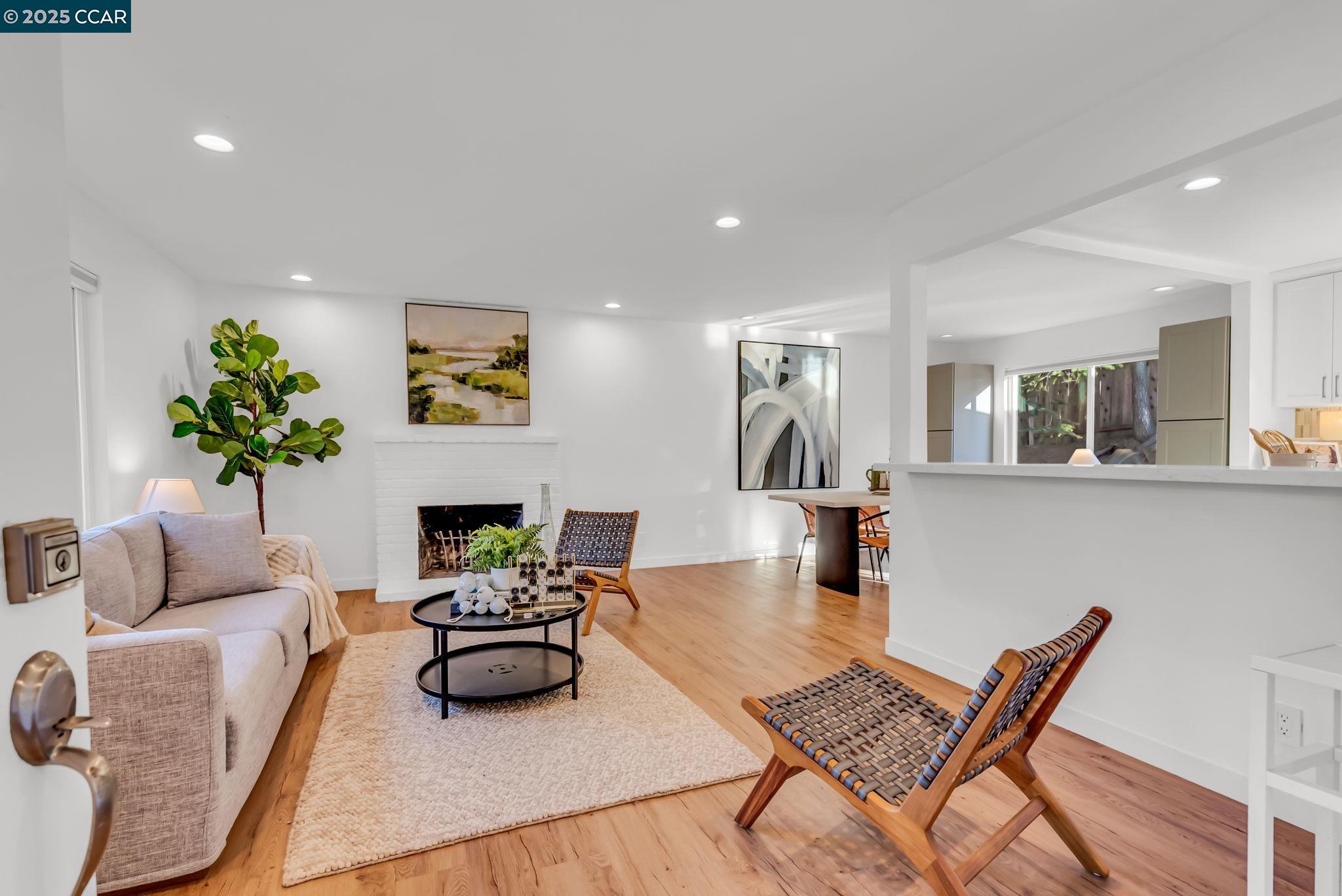 Detail Gallery Image 8 of 48 For 20 Mt Tamalpais Pl, Clayton,  CA 94517 - 4 Beds | 2/1 Baths