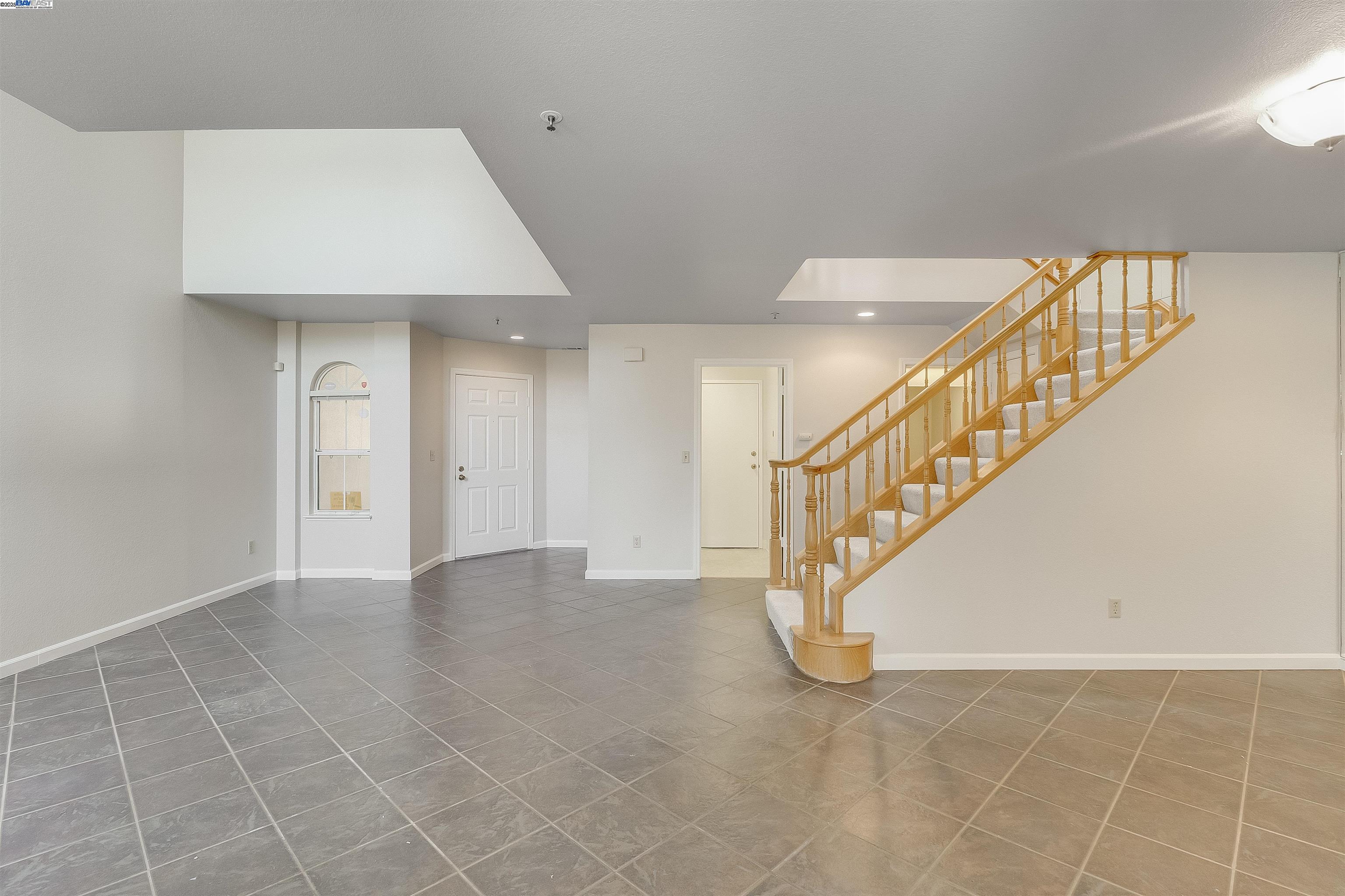 Detail Gallery Image 11 of 32 For 7 Shoal Dr E, Vallejo,  CA 94591 - 3 Beds | 2/1 Baths