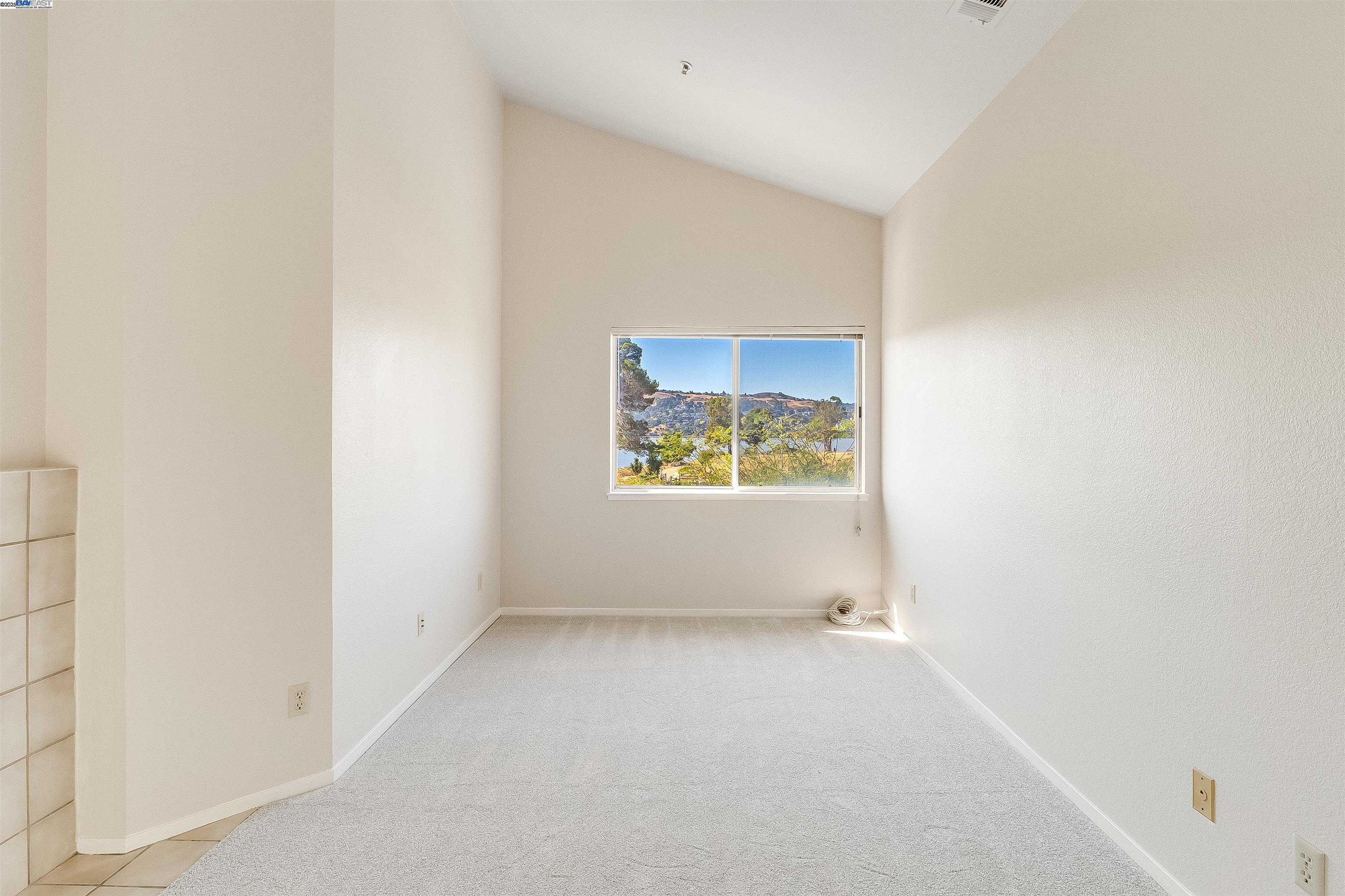 Detail Gallery Image 15 of 32 For 7 Shoal Dr E, Vallejo,  CA 94591 - 3 Beds | 2/1 Baths