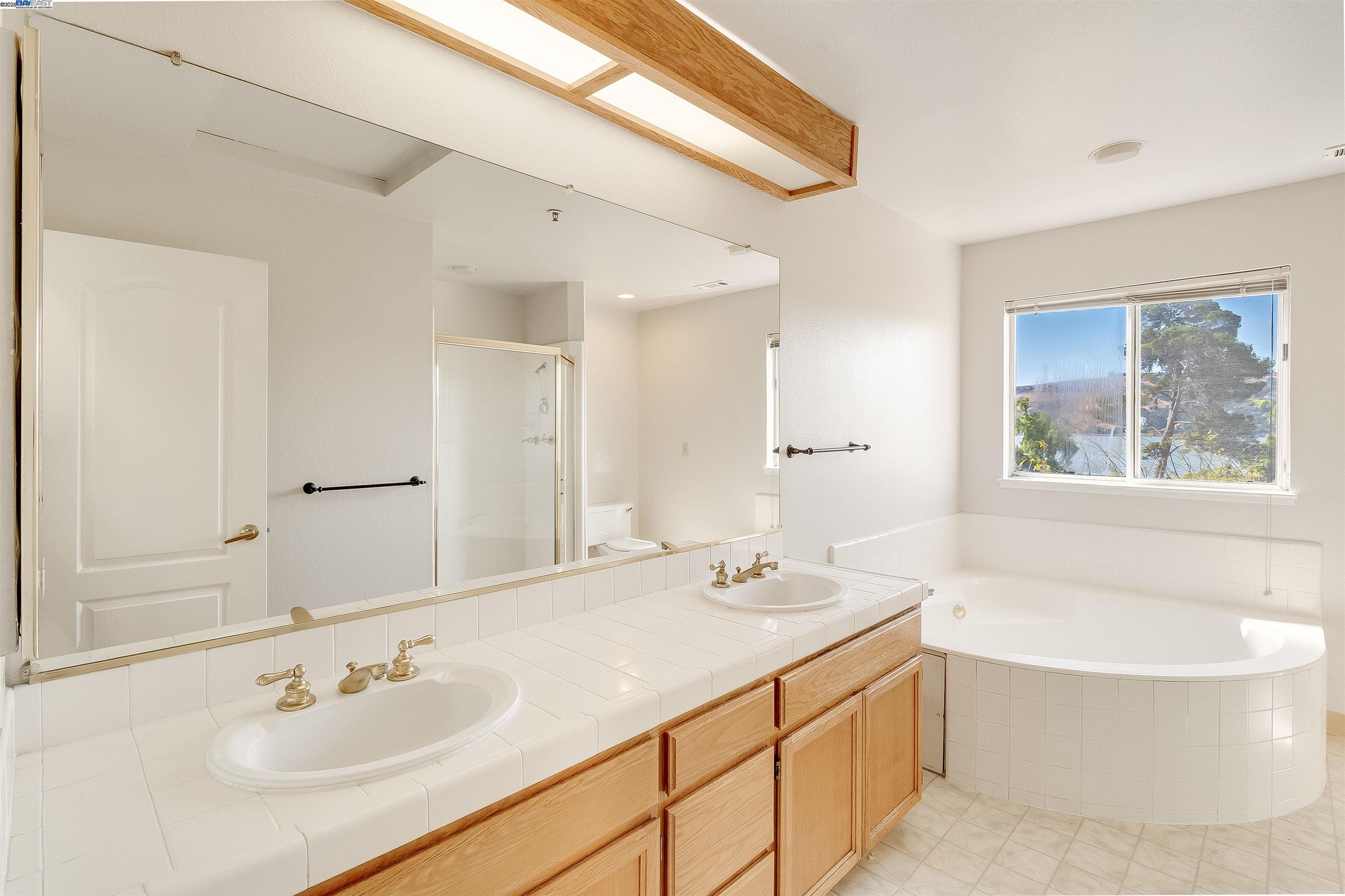 Detail Gallery Image 18 of 32 For 7 Shoal Dr E, Vallejo,  CA 94591 - 3 Beds | 2/1 Baths