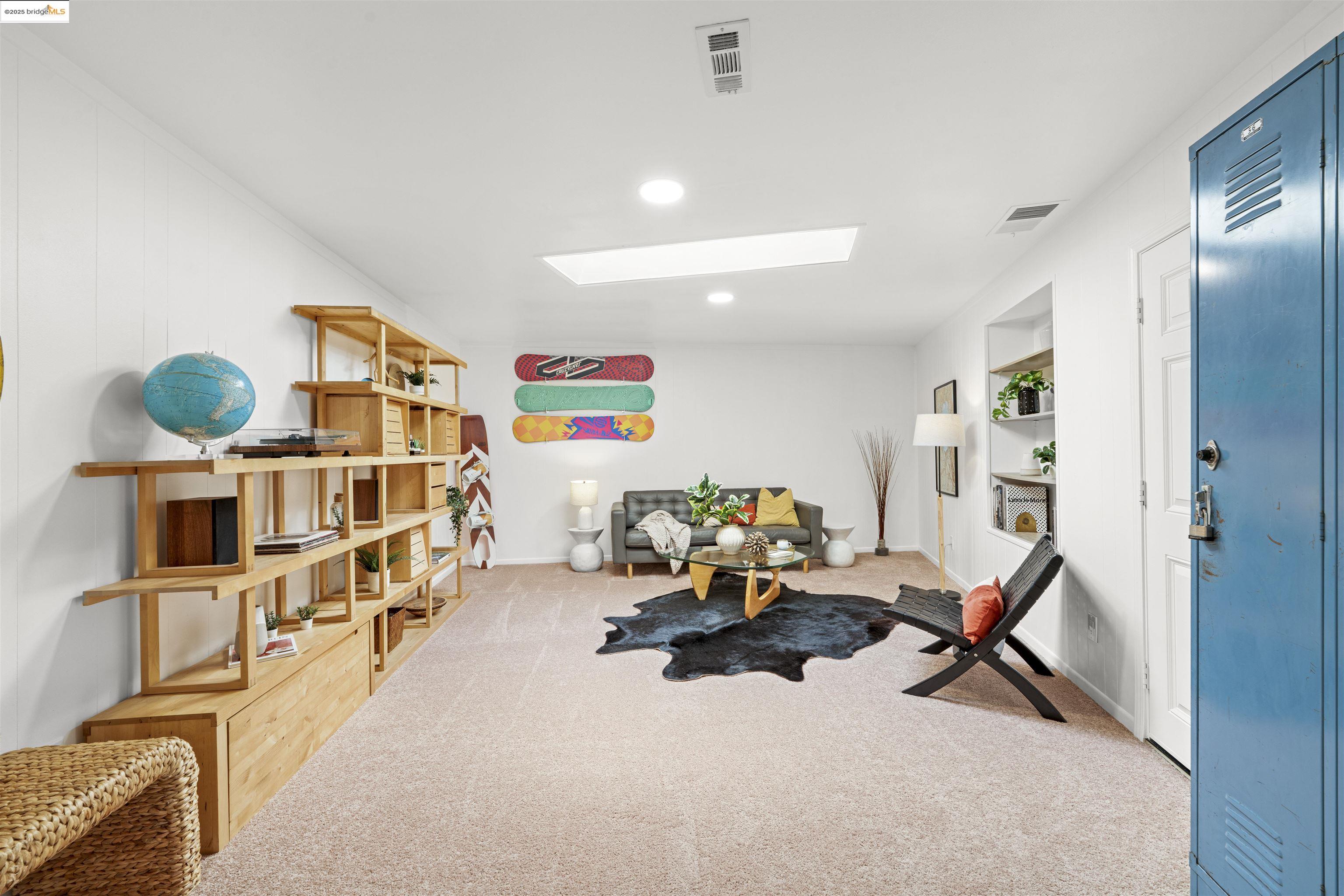 Detail Gallery Image 12 of 41 For 1001 Damon Ct, Santa Rosa,  CA 95401 - 3 Beds | 2 Baths