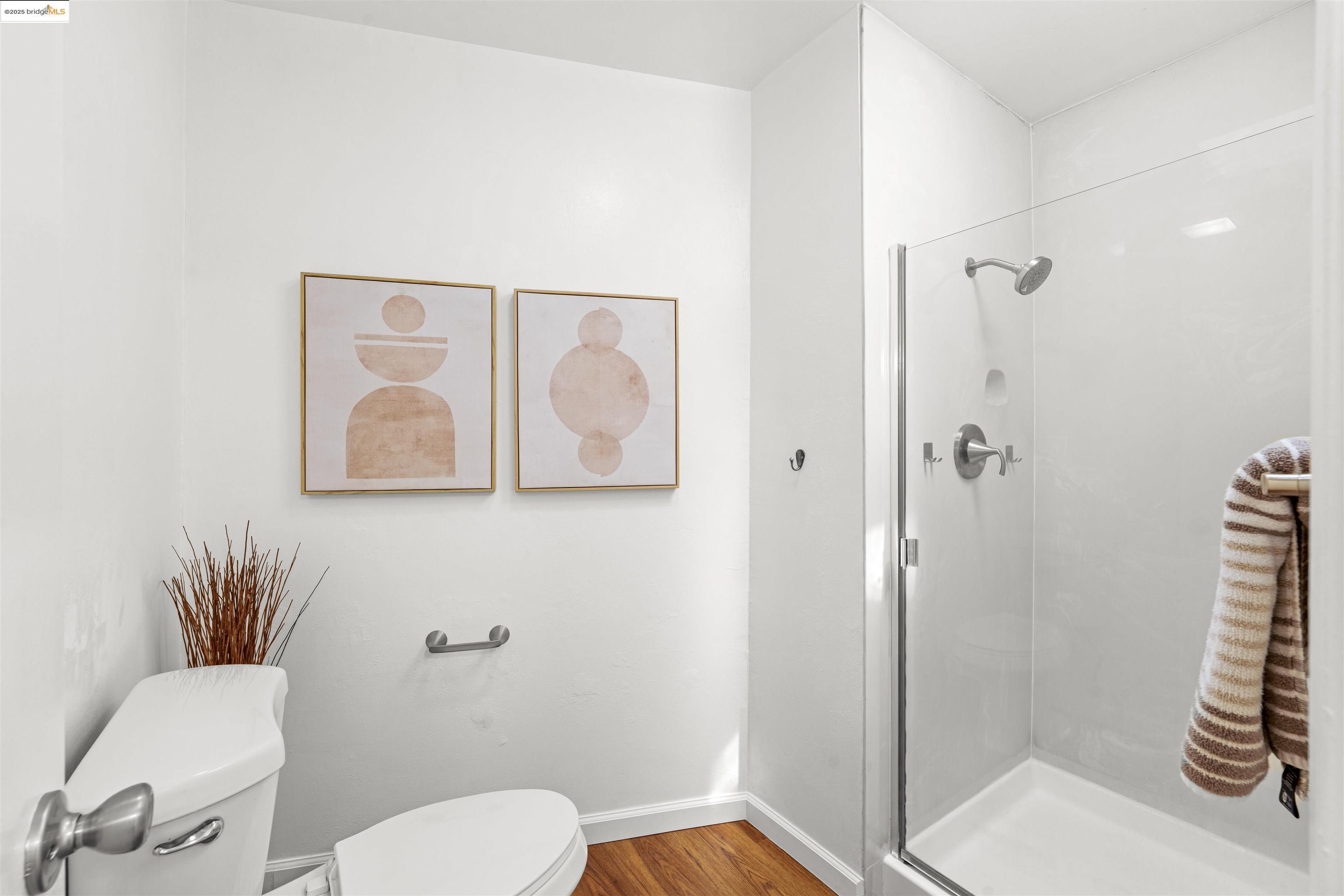 Detail Gallery Image 19 of 41 For 1001 Damon Ct, Santa Rosa,  CA 95401 - 3 Beds | 2 Baths