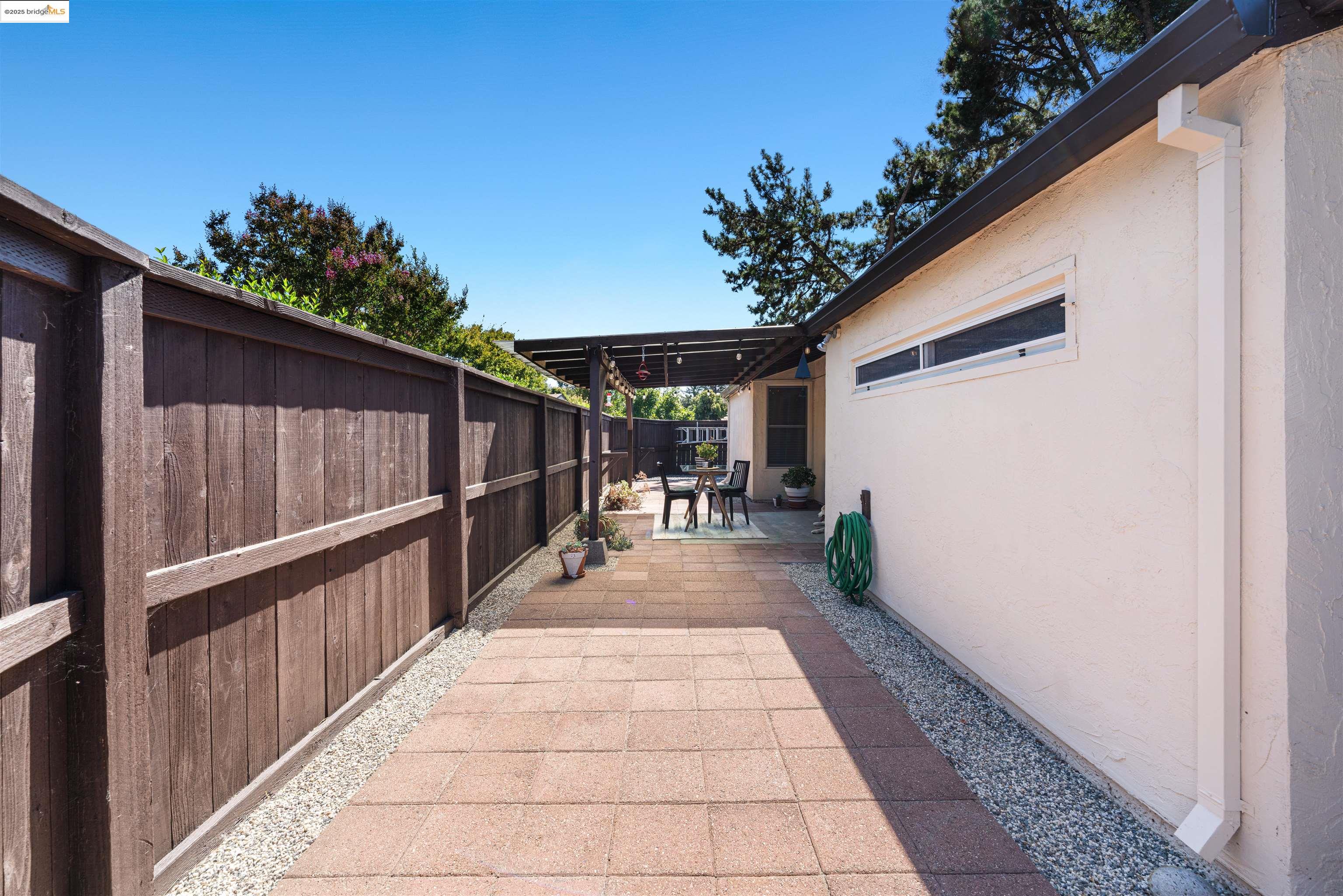 Detail Gallery Image 30 of 41 For 1001 Damon Ct, Santa Rosa,  CA 95401 - 3 Beds | 2 Baths