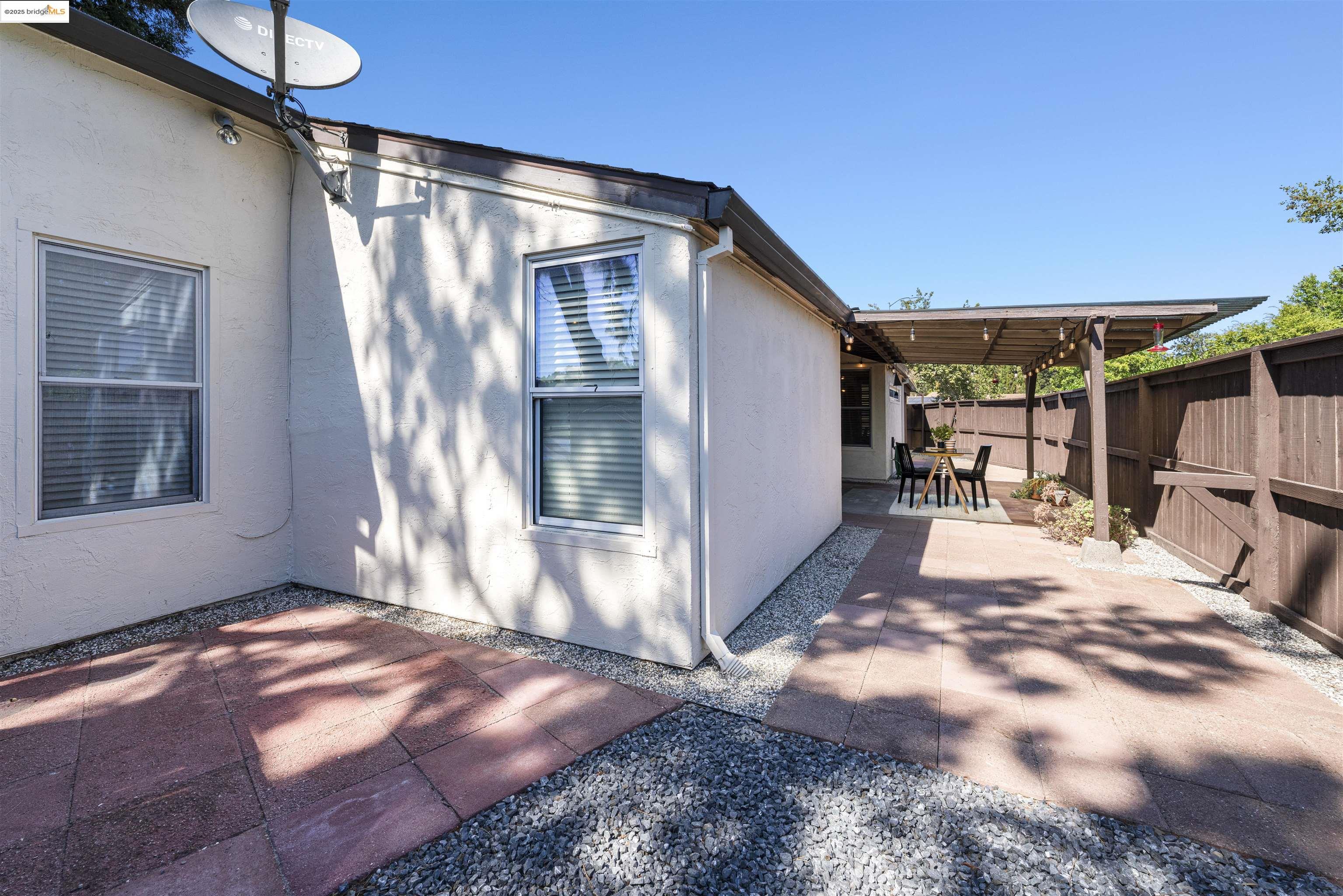 Detail Gallery Image 32 of 41 For 1001 Damon Ct, Santa Rosa,  CA 95401 - 3 Beds | 2 Baths