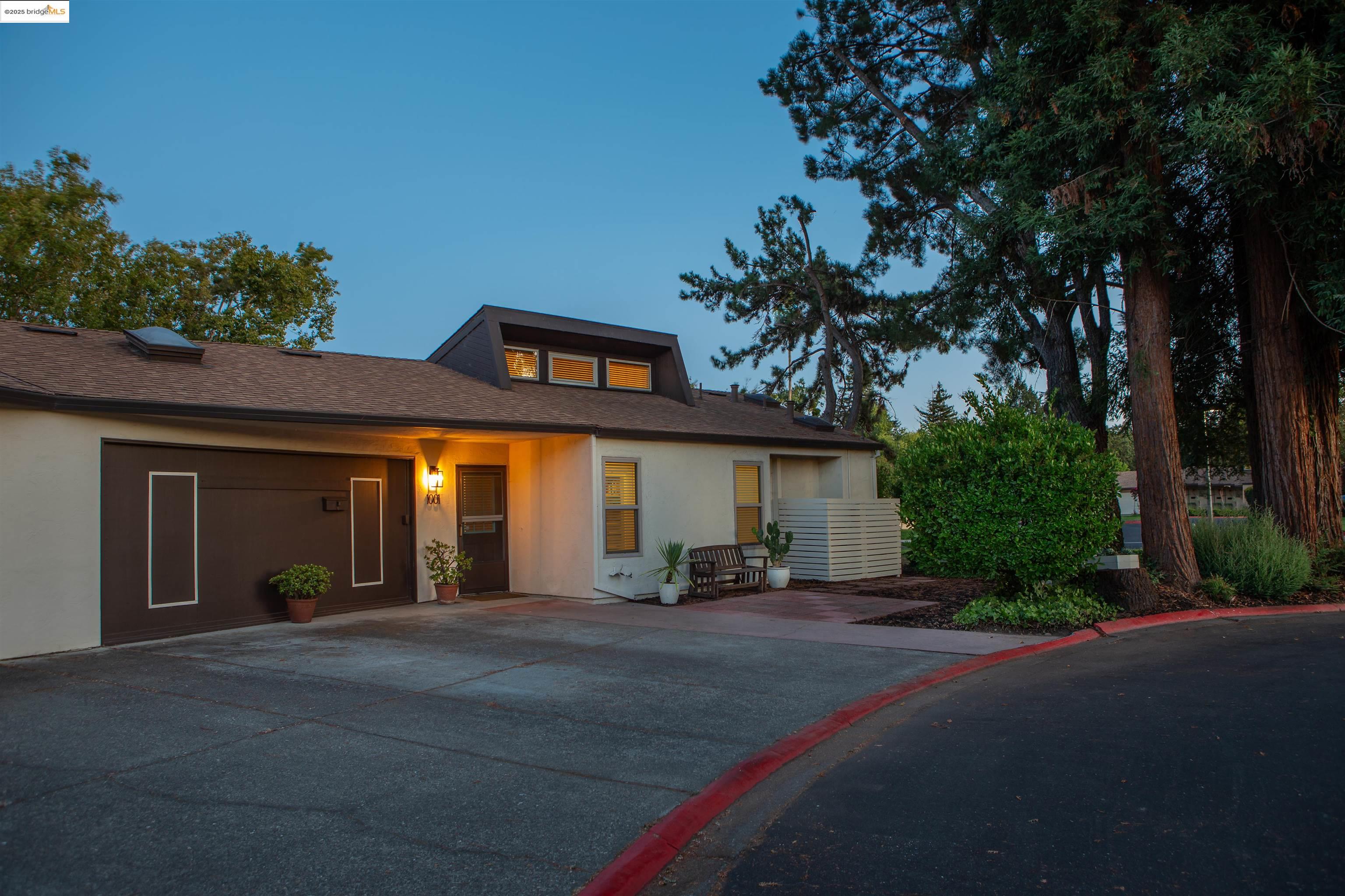Detail Gallery Image 34 of 41 For 1001 Damon Ct, Santa Rosa,  CA 95401 - 3 Beds | 2 Baths