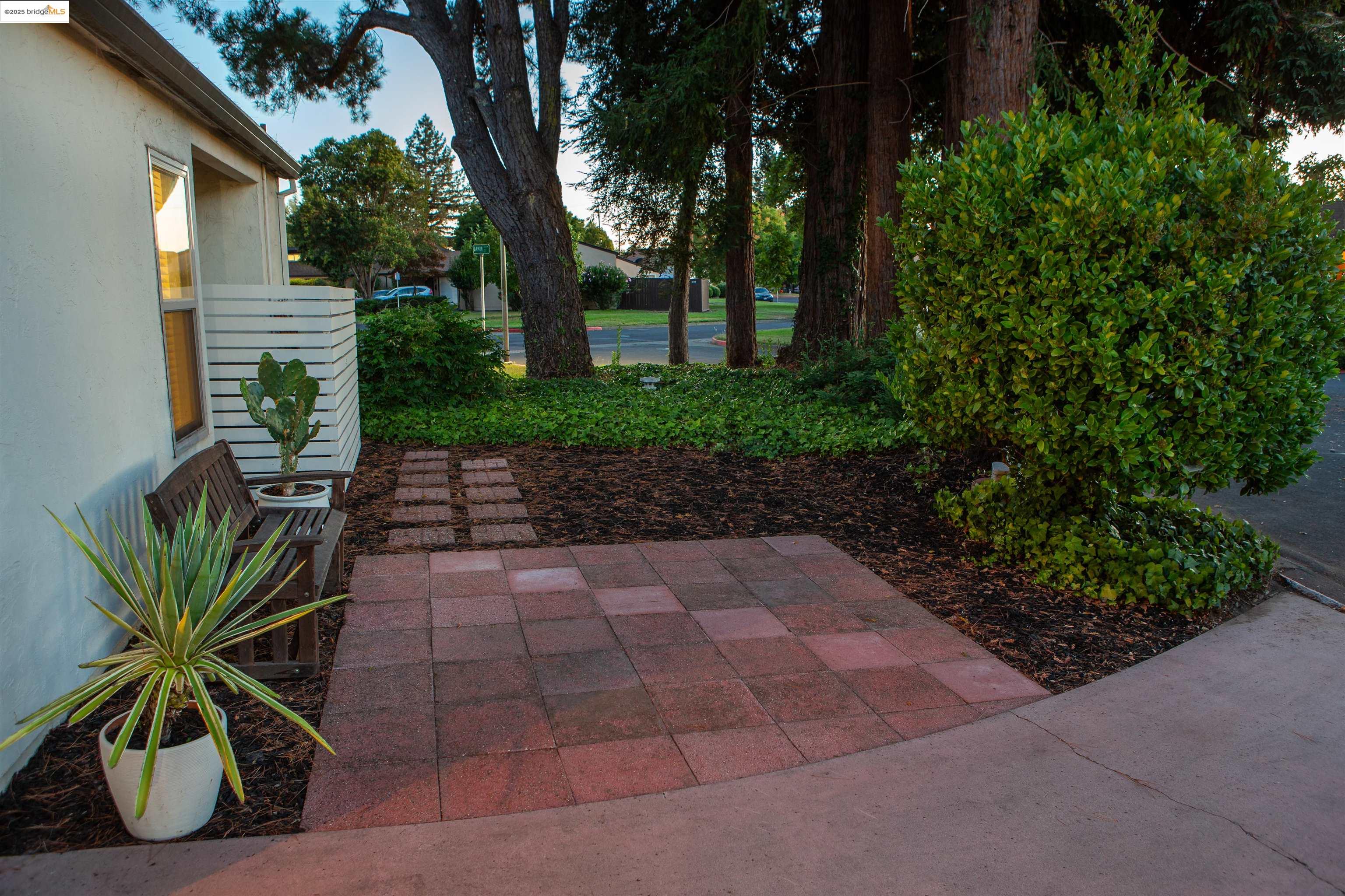 Detail Gallery Image 37 of 41 For 1001 Damon Ct, Santa Rosa,  CA 95401 - 3 Beds | 2 Baths