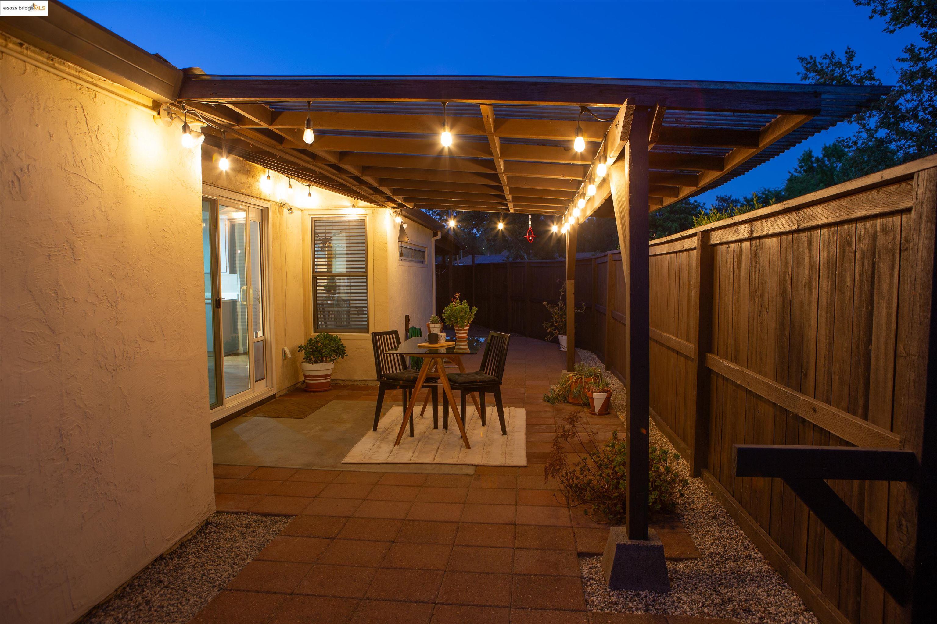 Detail Gallery Image 38 of 41 For 1001 Damon Ct, Santa Rosa,  CA 95401 - 3 Beds | 2 Baths