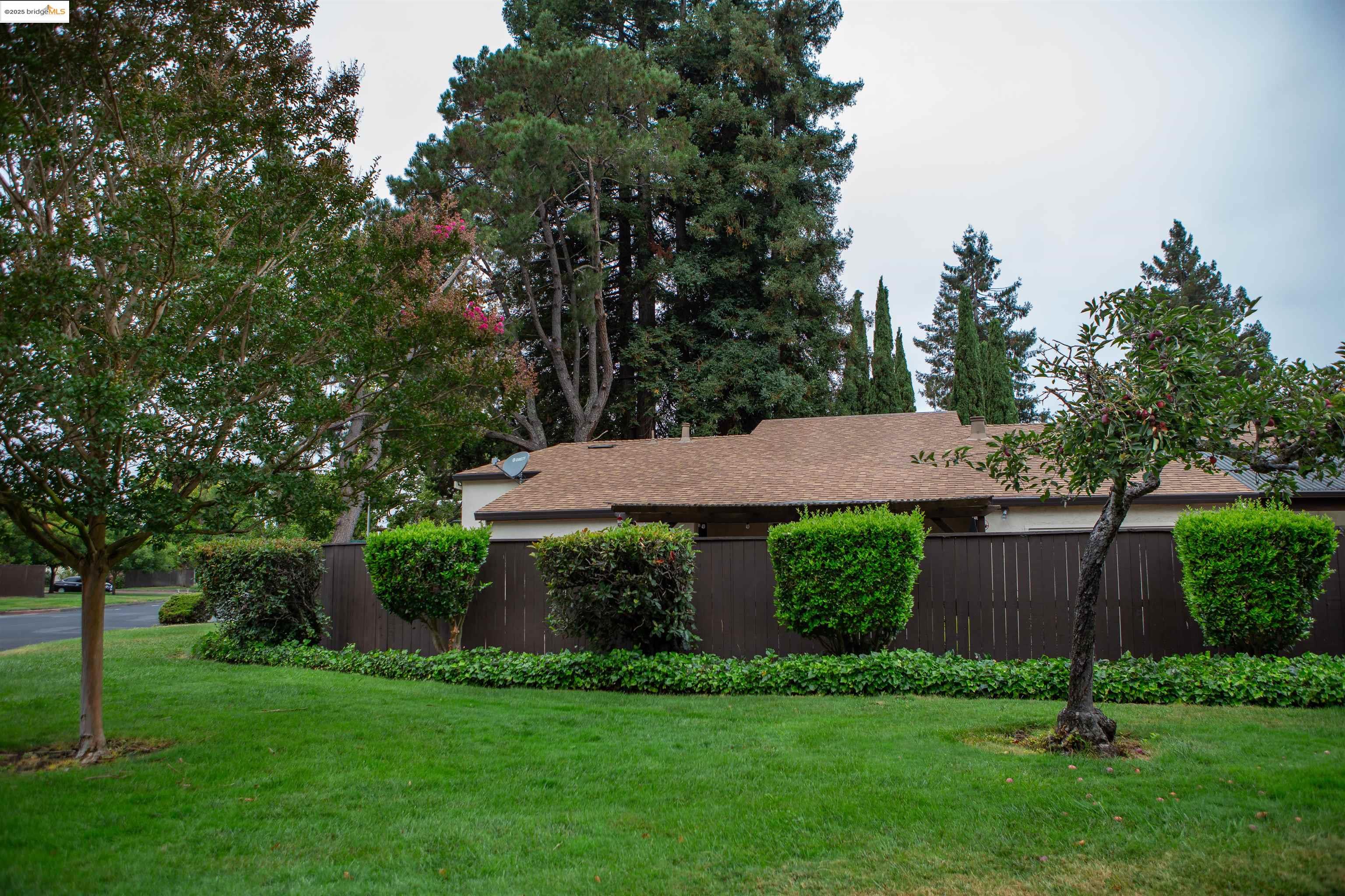 Detail Gallery Image 40 of 41 For 1001 Damon Ct, Santa Rosa,  CA 95401 - 3 Beds | 2 Baths
