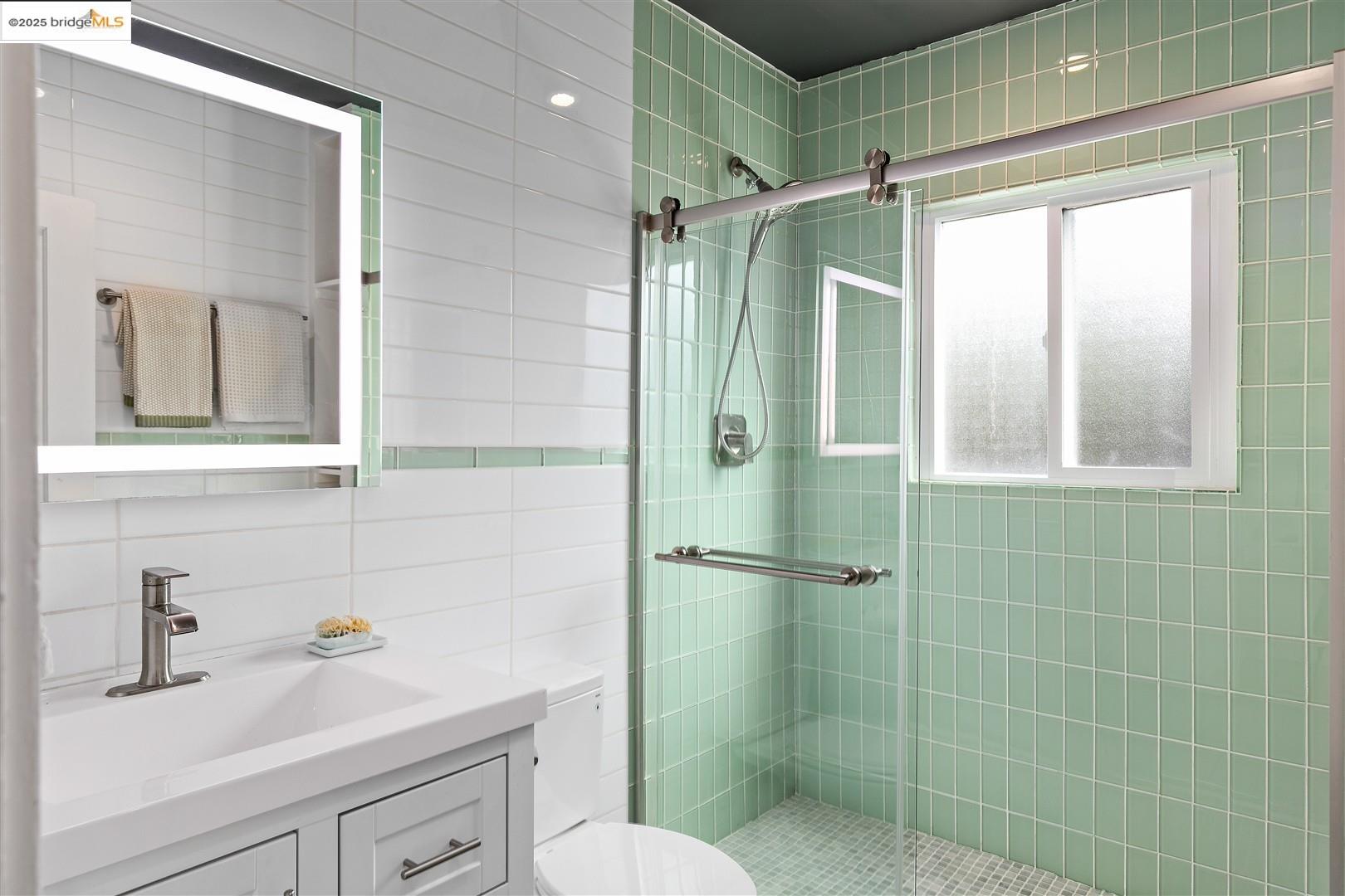 Detail Gallery Image 19 of 44 For 2201 Spaulding Ave, Berkeley,  CA 94703 - – Beds | – Baths