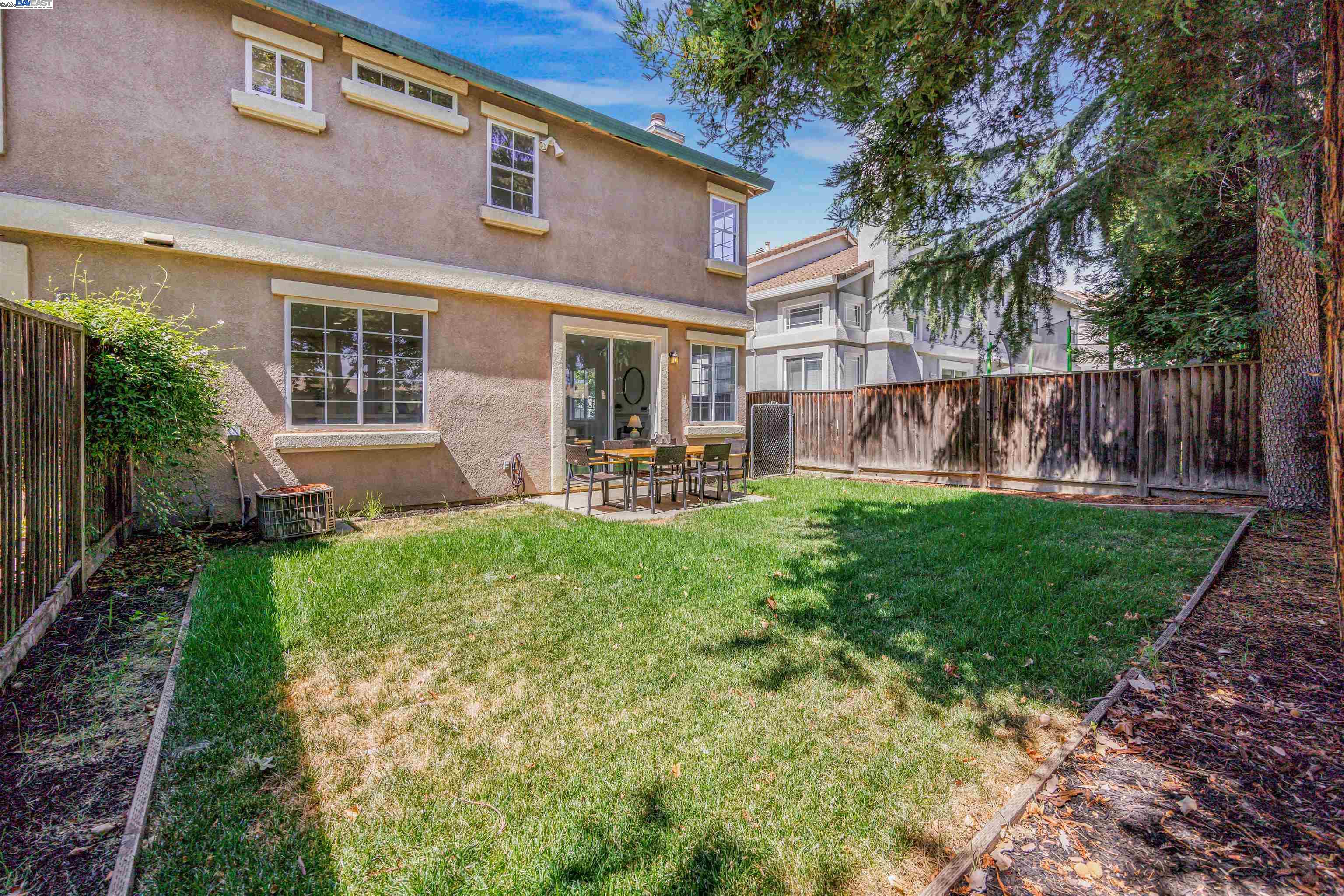 Detail Gallery Image 32 of 38 For 829 Berryessa Ct, Livermore,  CA 94551 - 3 Beds | 2/1 Baths