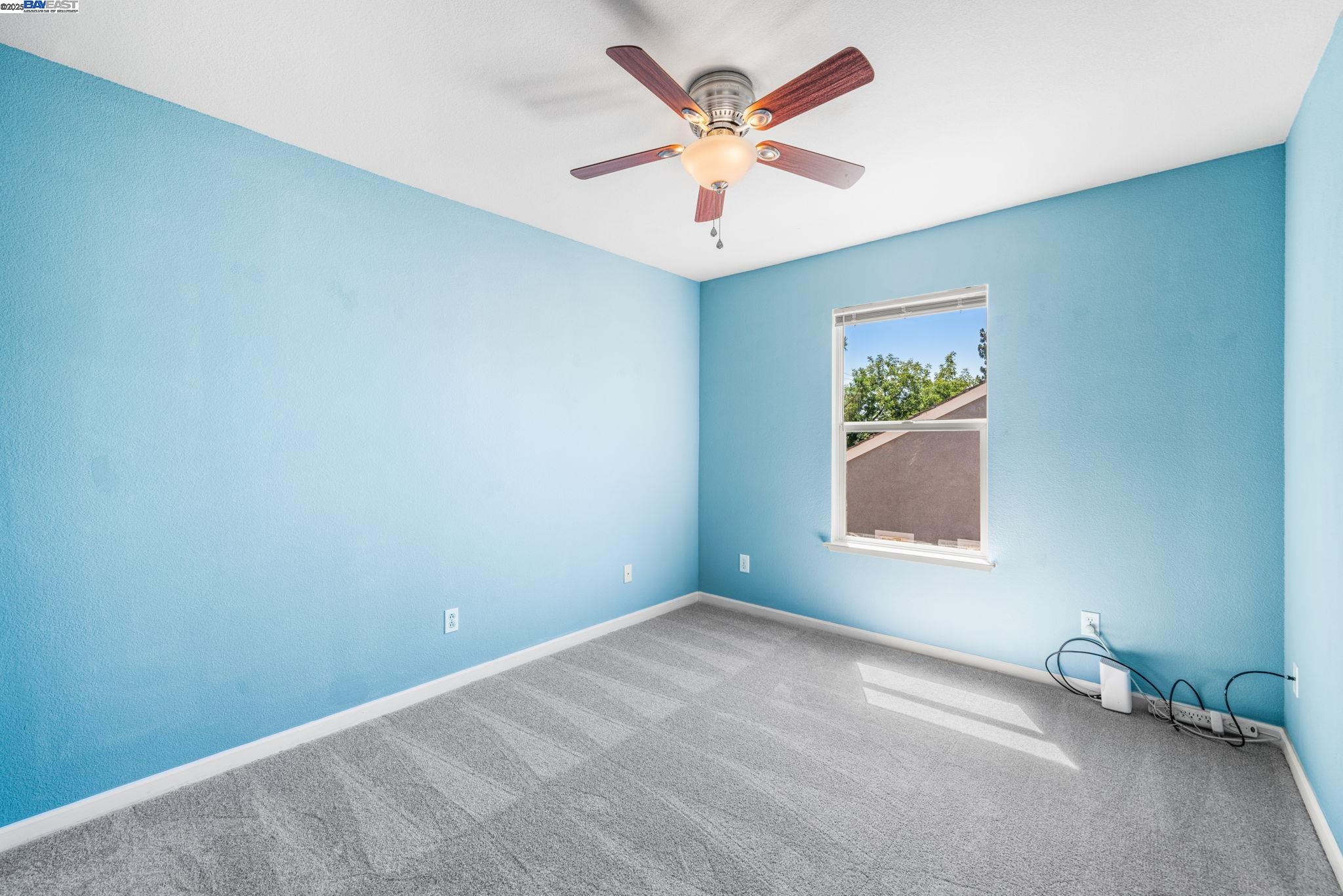 Detail Gallery Image 32 of 60 For 635 Eliot Dr, Livermore,  CA 94551 - 5 Beds | 2/1 Baths