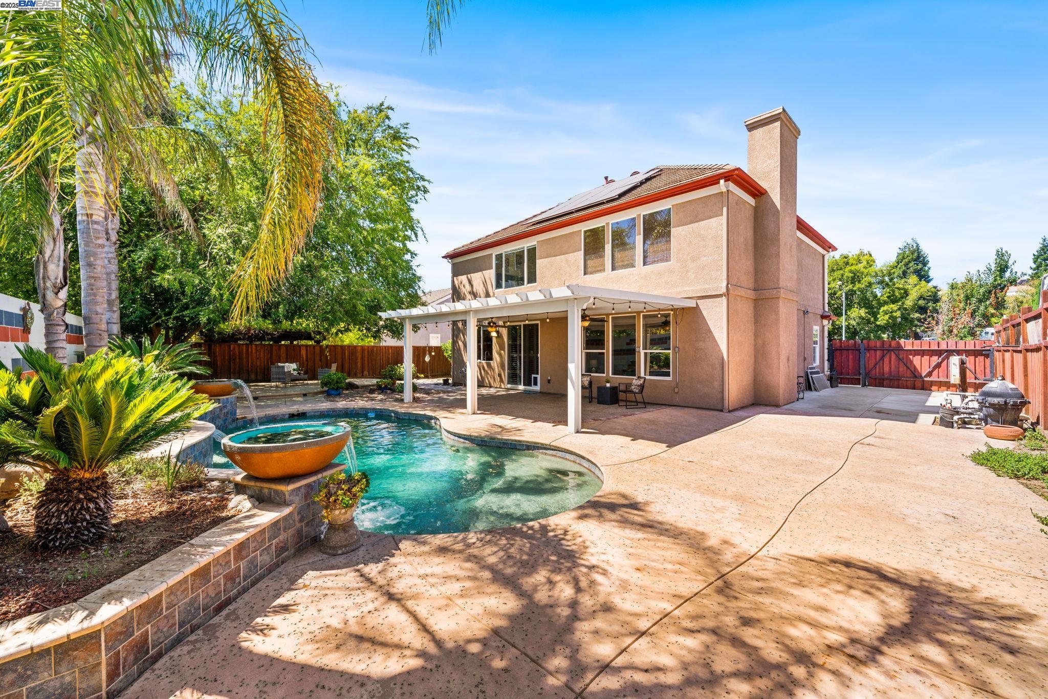 Detail Gallery Image 38 of 60 For 635 Eliot Dr, Livermore,  CA 94551 - 5 Beds | 2/1 Baths