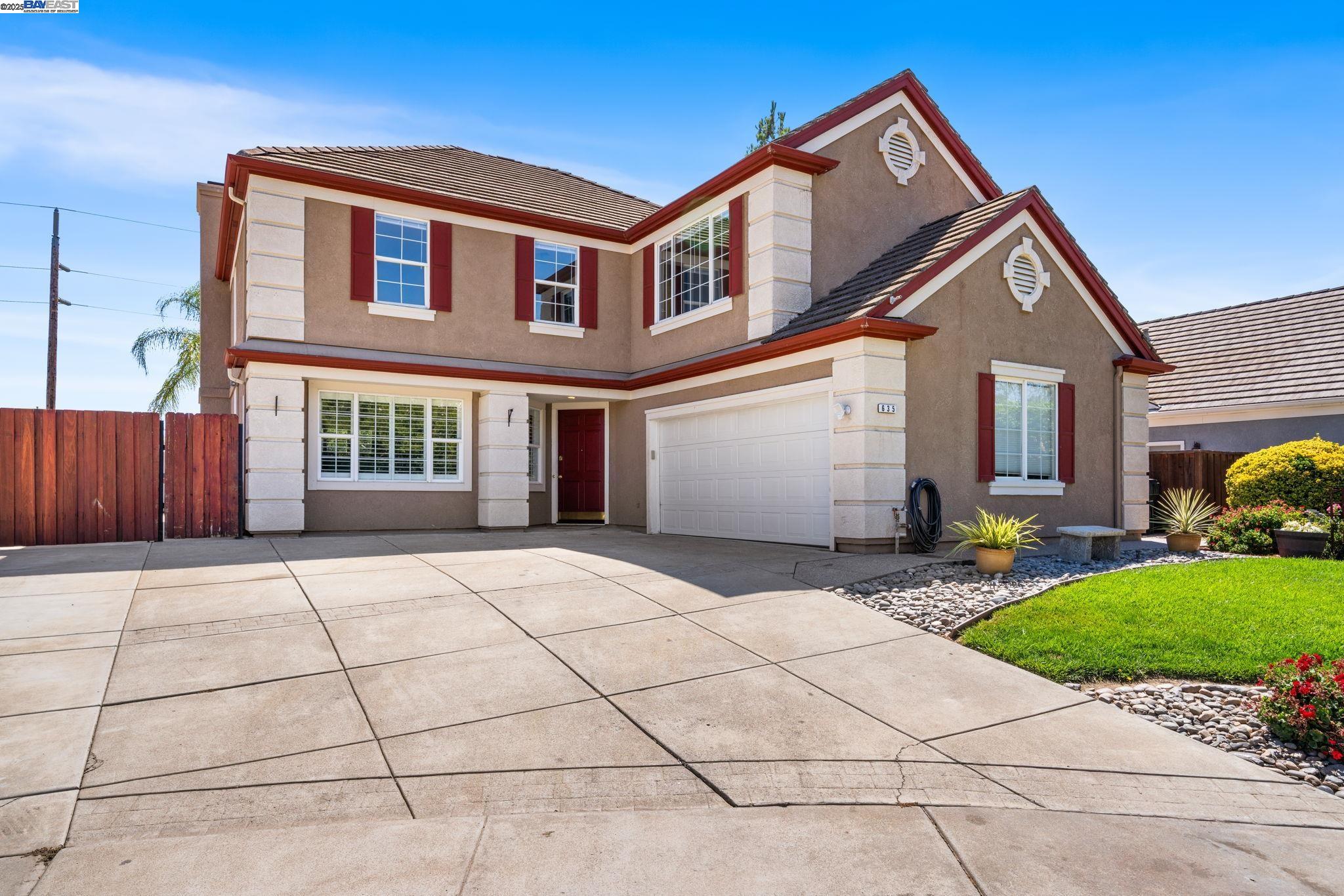Detail Gallery Image 5 of 60 For 635 Eliot Dr, Livermore,  CA 94551 - 5 Beds | 2/1 Baths